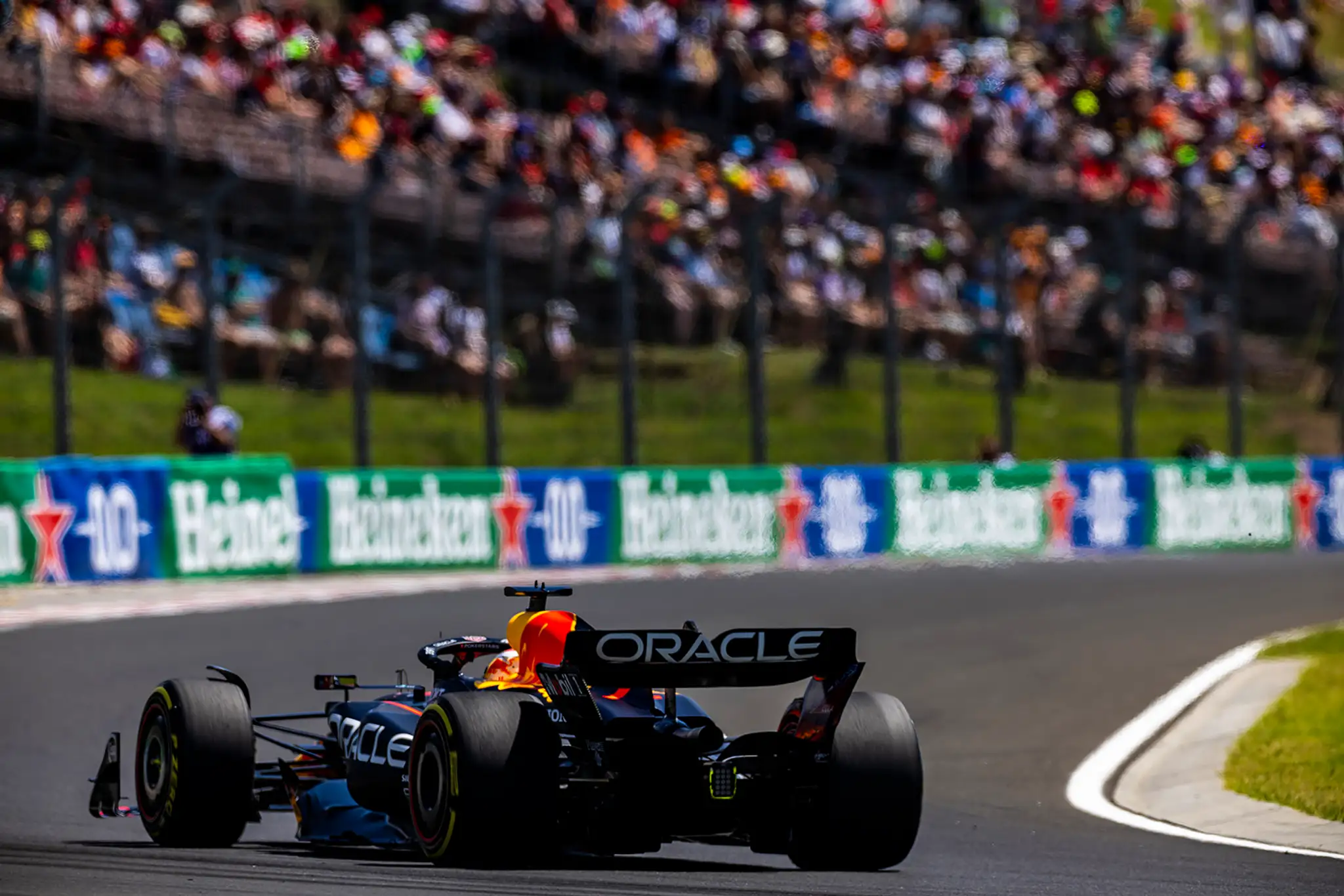 Holanďan Max Verstappen na Red Bulle.