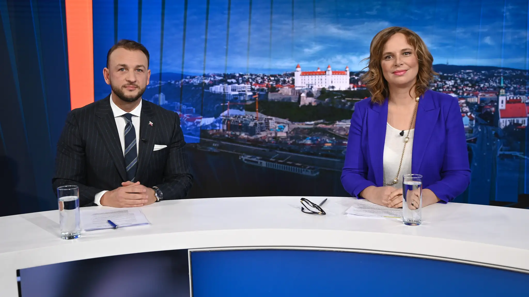 Matúš Šutaj Eštok a Veronika Remišová v relácii Na telo.