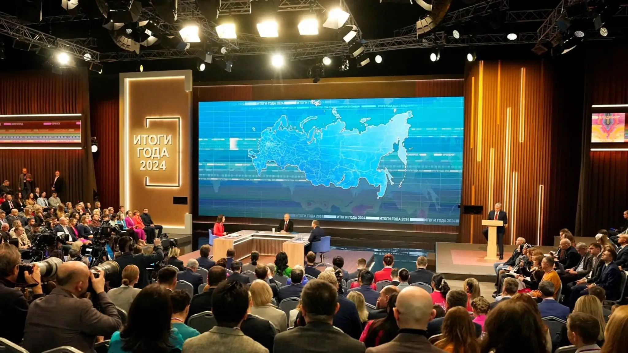 Vladimir Putin na každoročnej tlačovej konferencii