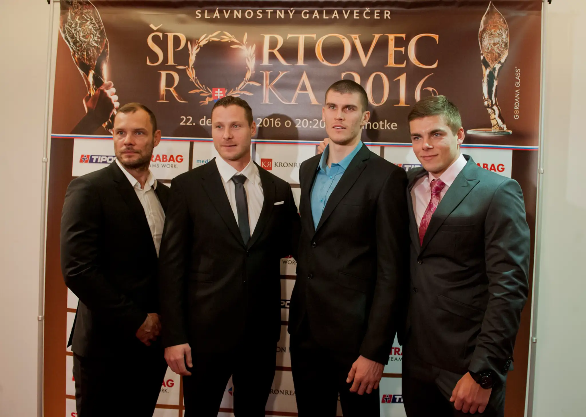 Na snímke štvorkajak rýchlostných kanoistov, zľava Juraj Tarr, Erik Vlček, Tibor Linka a Denis Myšák..jpg