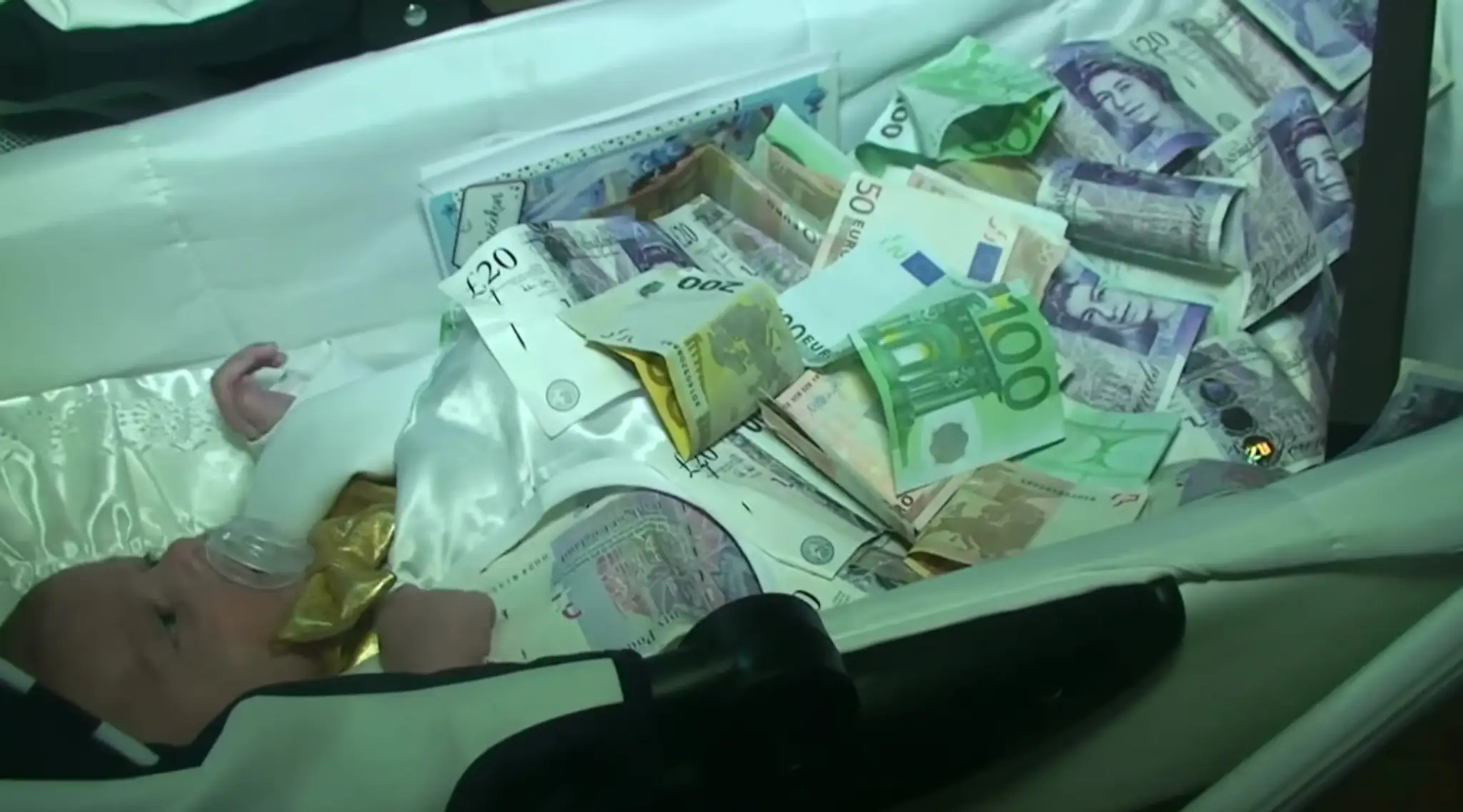 Krstiny v Michalovciach za desiatky tisíc eur. Takéto darčeky dostalo bábätko