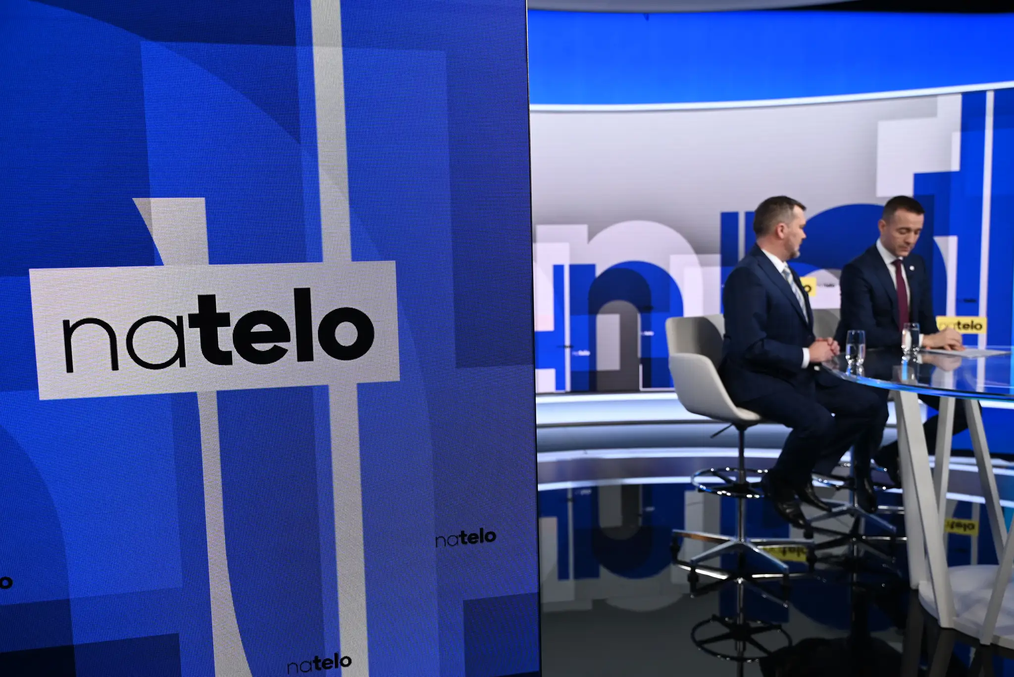 Hosťami relácie Na telo boli Tomáš Drucker (Hlas-SD) a Viliam Karas (KDH)