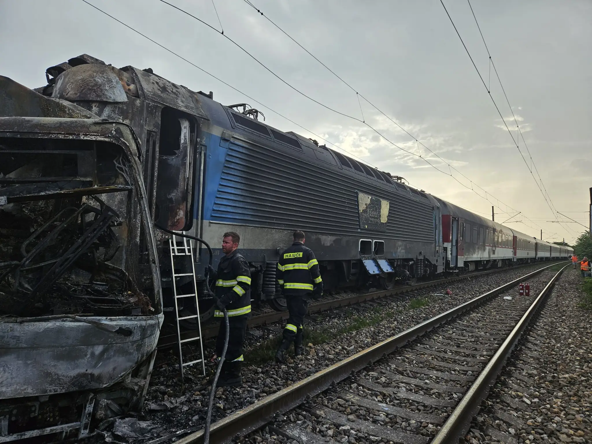 Vlak po tragickej zrážke