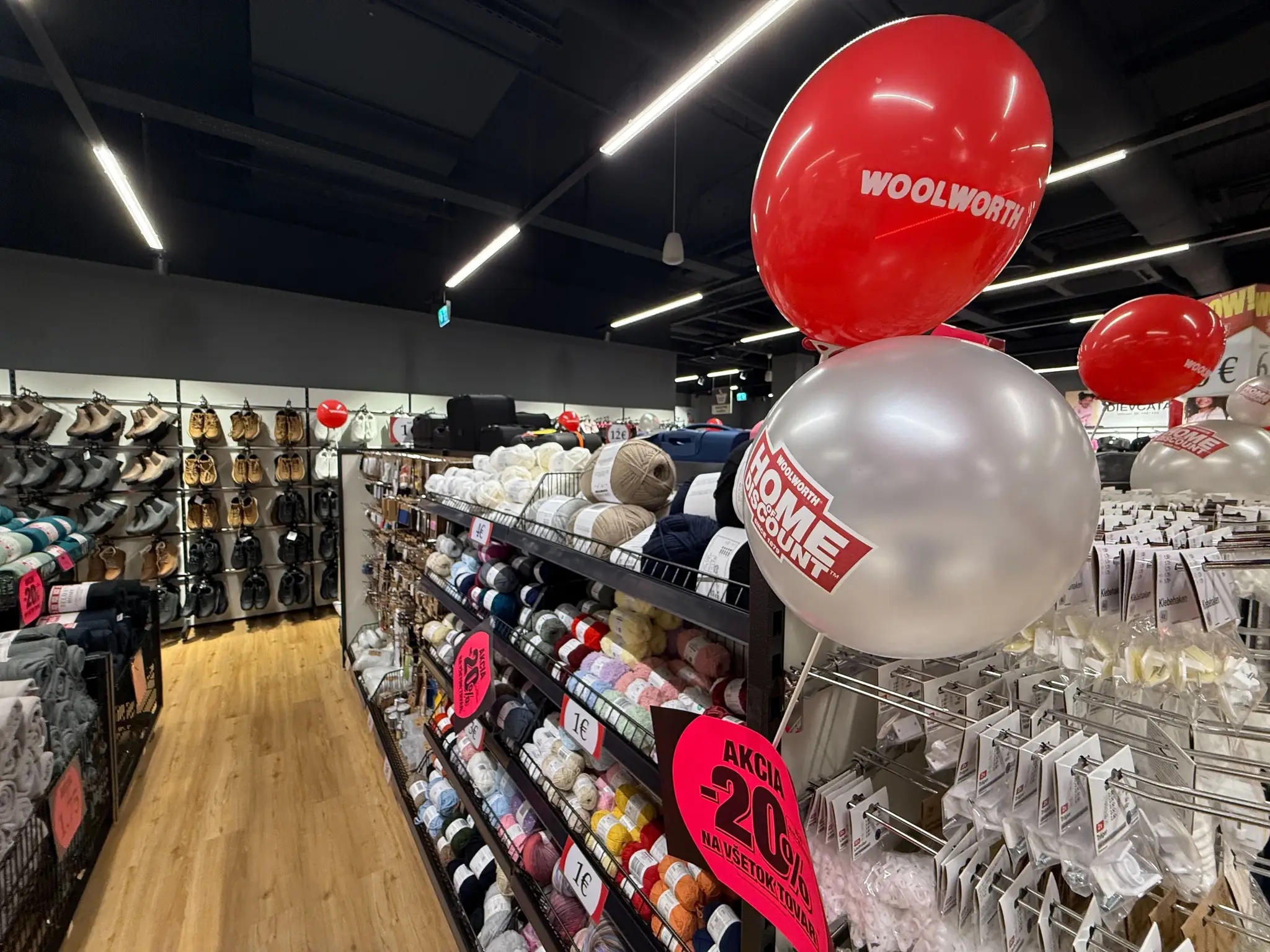 Woolworth otvoril na Slovenku prvú predajňu (6)