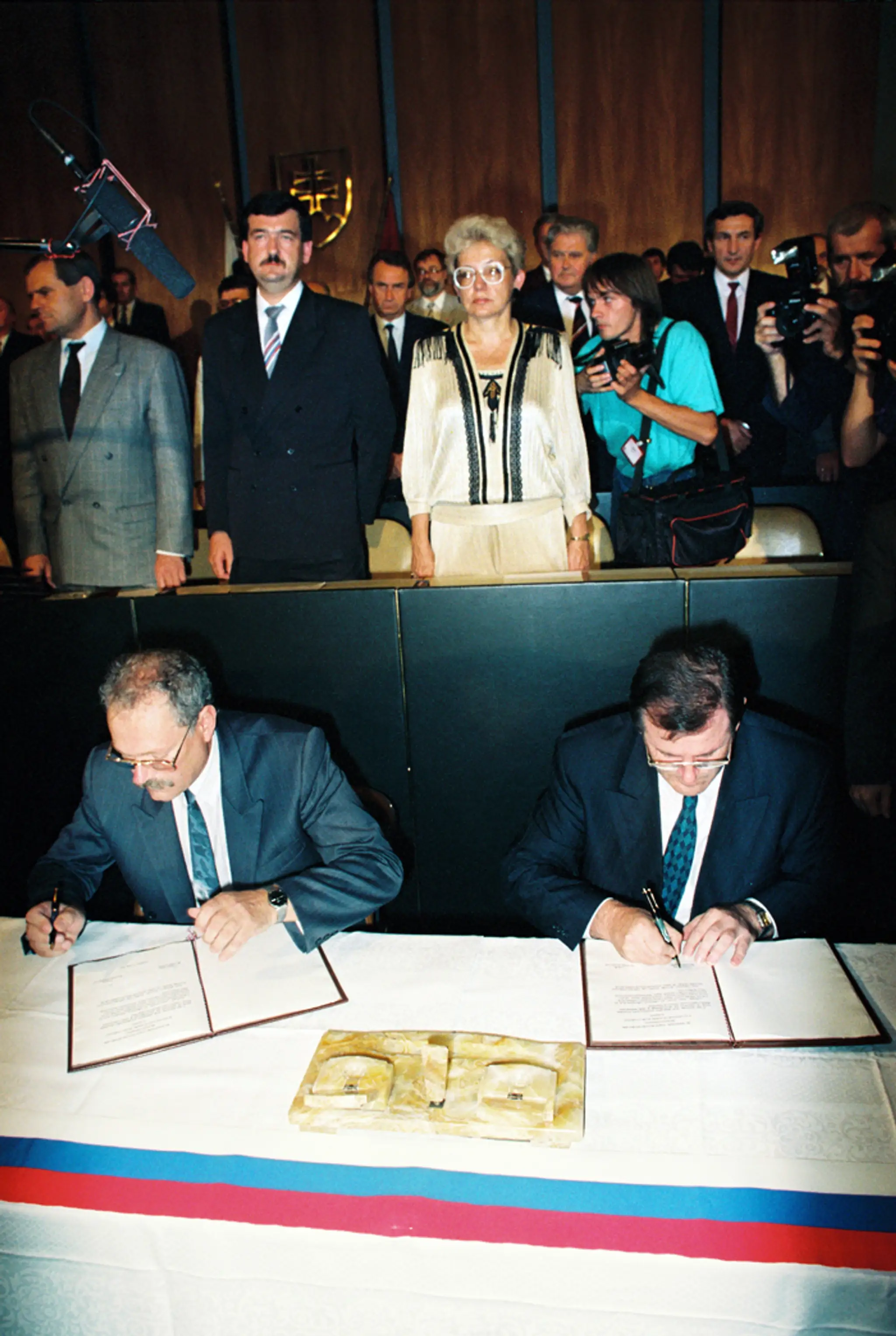 Pápež Ján Pavol II. pricestoval 30. júna 1995 na štvordňovú návštevu Slovenska.