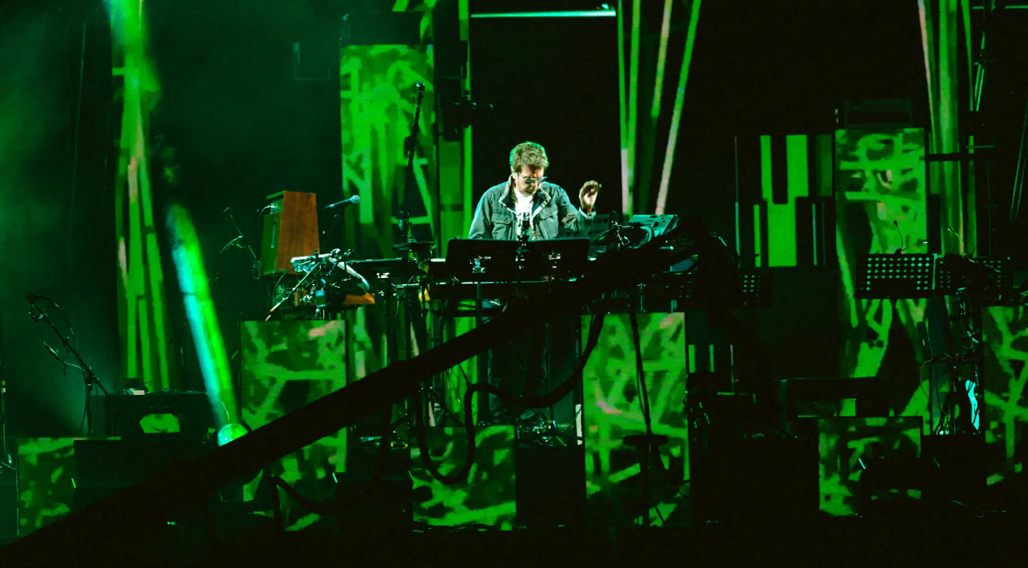 Francúzsky hudobník a skladateľ Jean Michel Jarré.