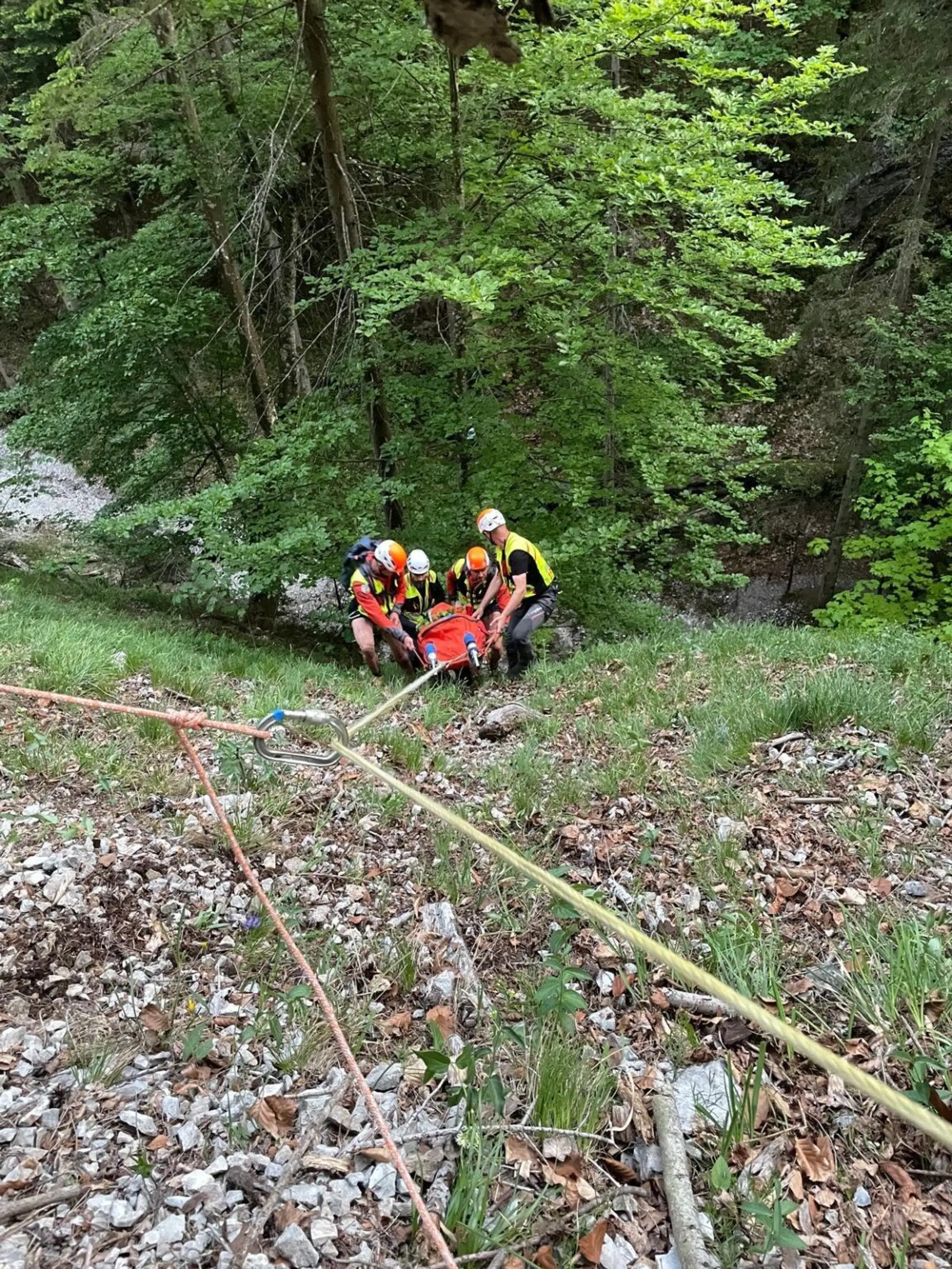 Horská záchranná služba zasahovala v rokline Piecky v Slovenskom raji