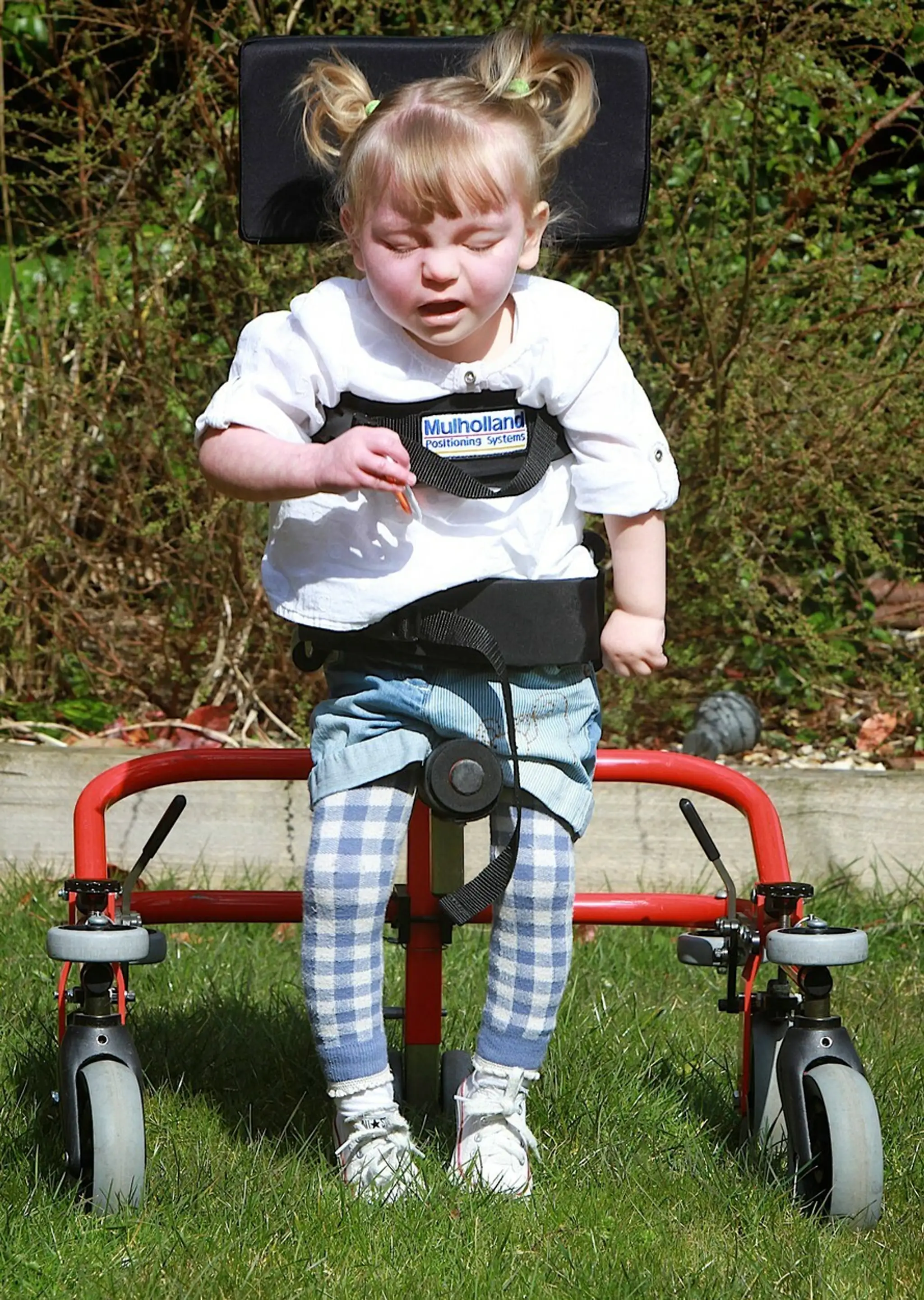 Matilda je paralyzovaná.