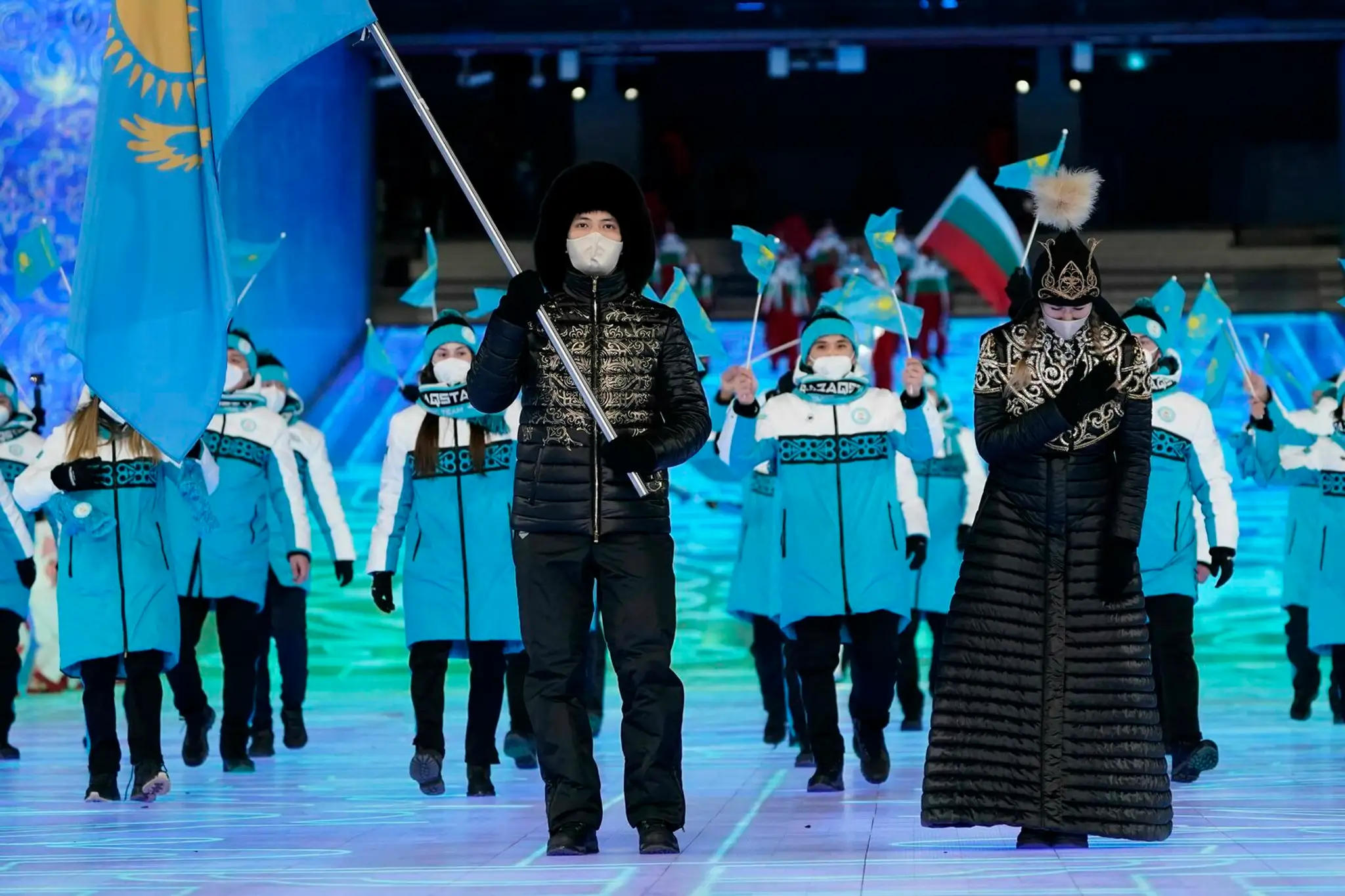 Kazašská výprava na otváracom ceremoniáli ZOH 2022.