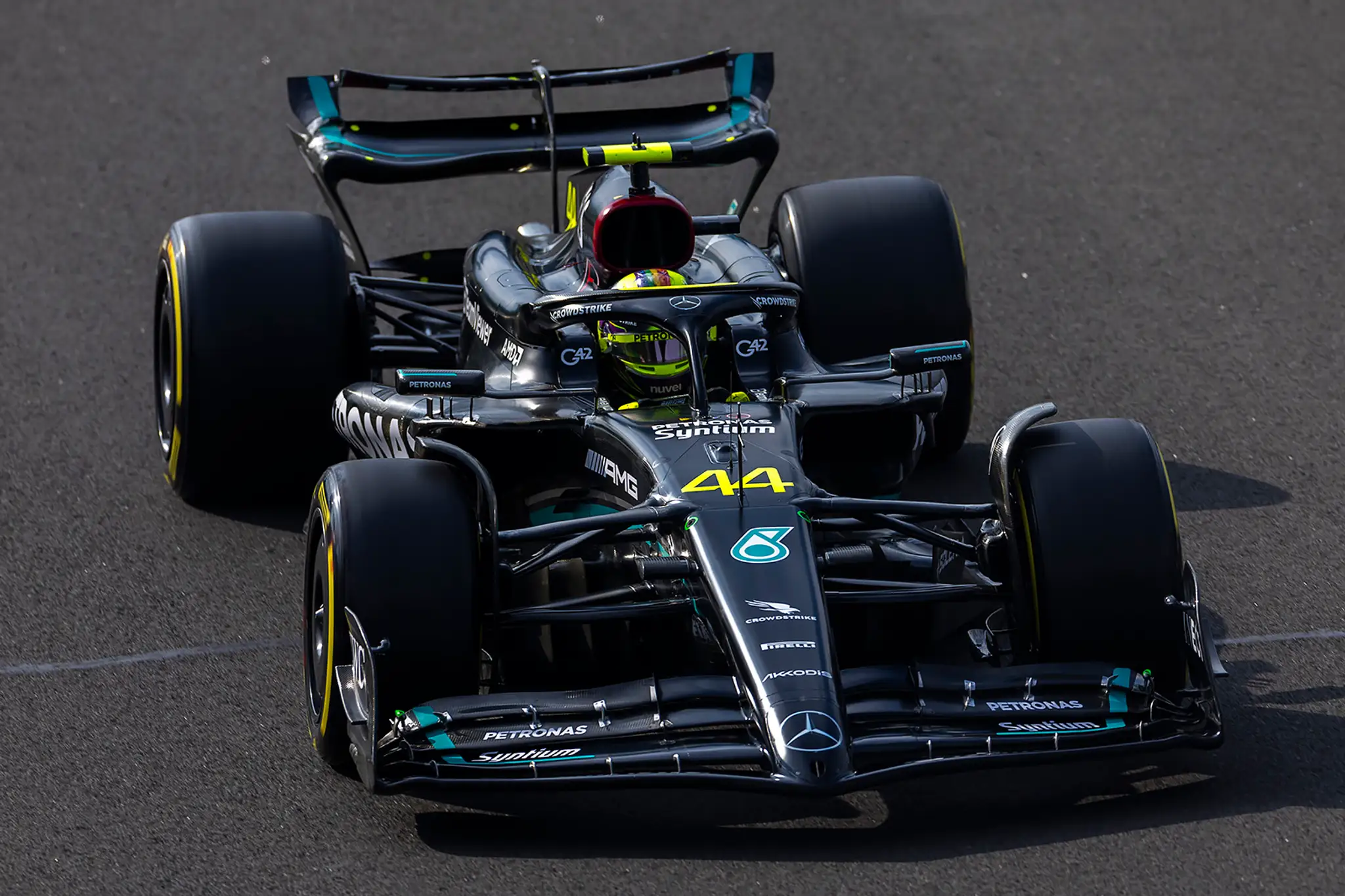 Lewis Hamilton na Mercedese.