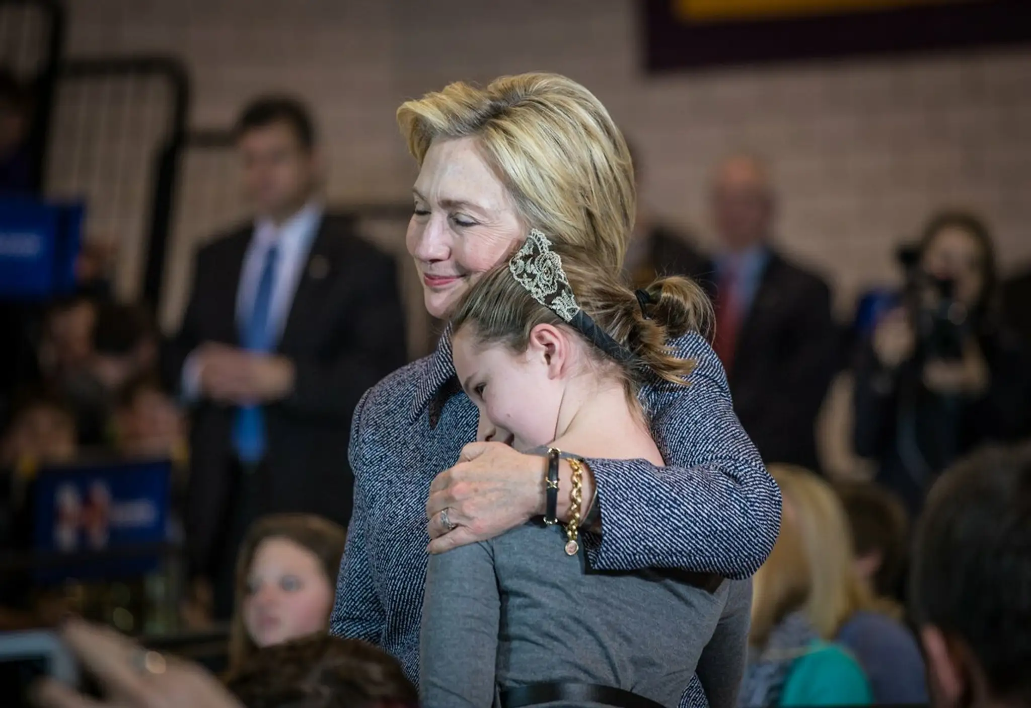 Hillary Clintonová vo svojej centrále.