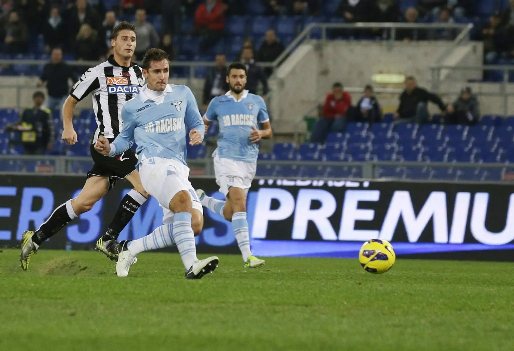 Miroslav Klose v gólovej príležitosti.