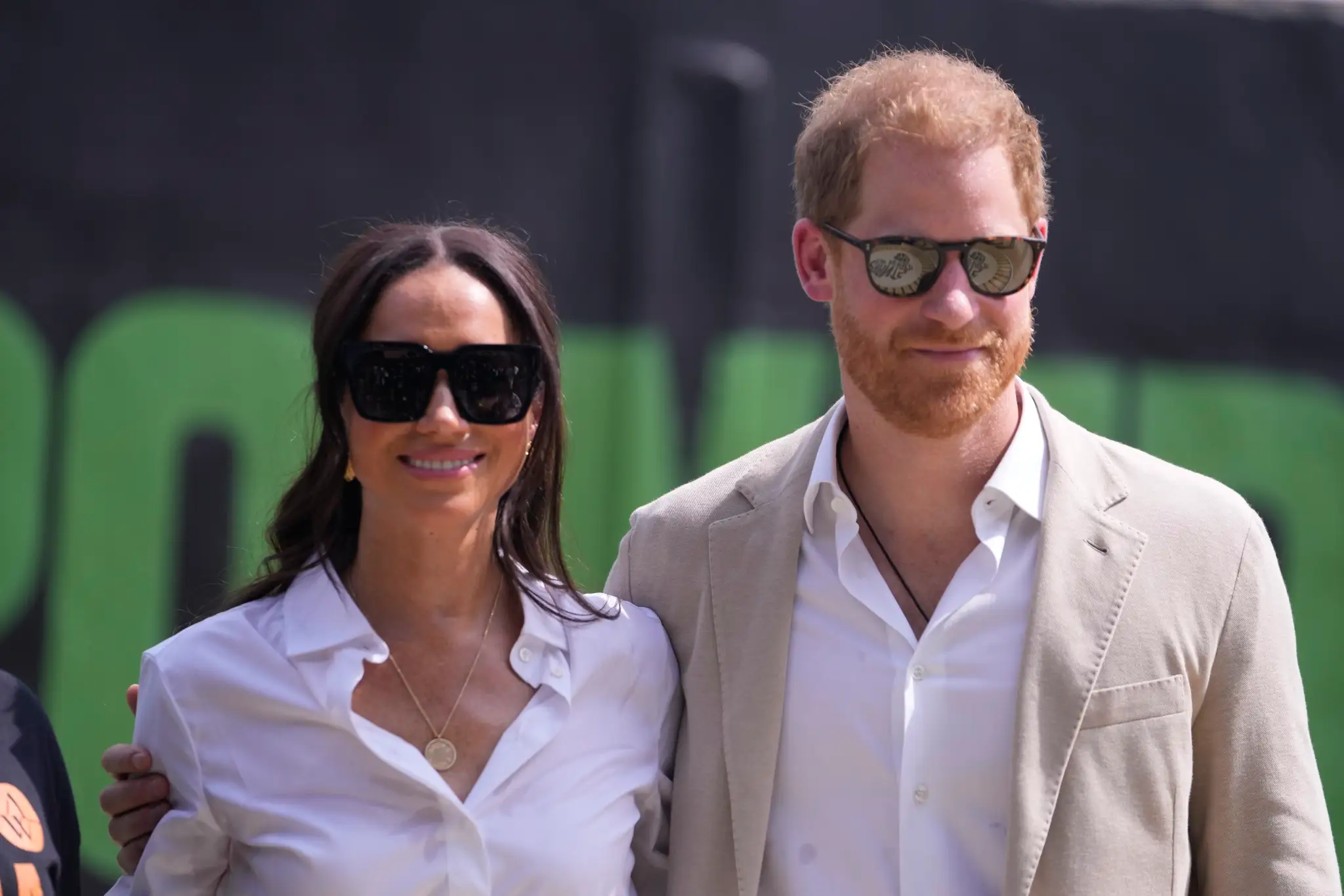 Princ Harry a Meghan prišli do Kolumbie na turné