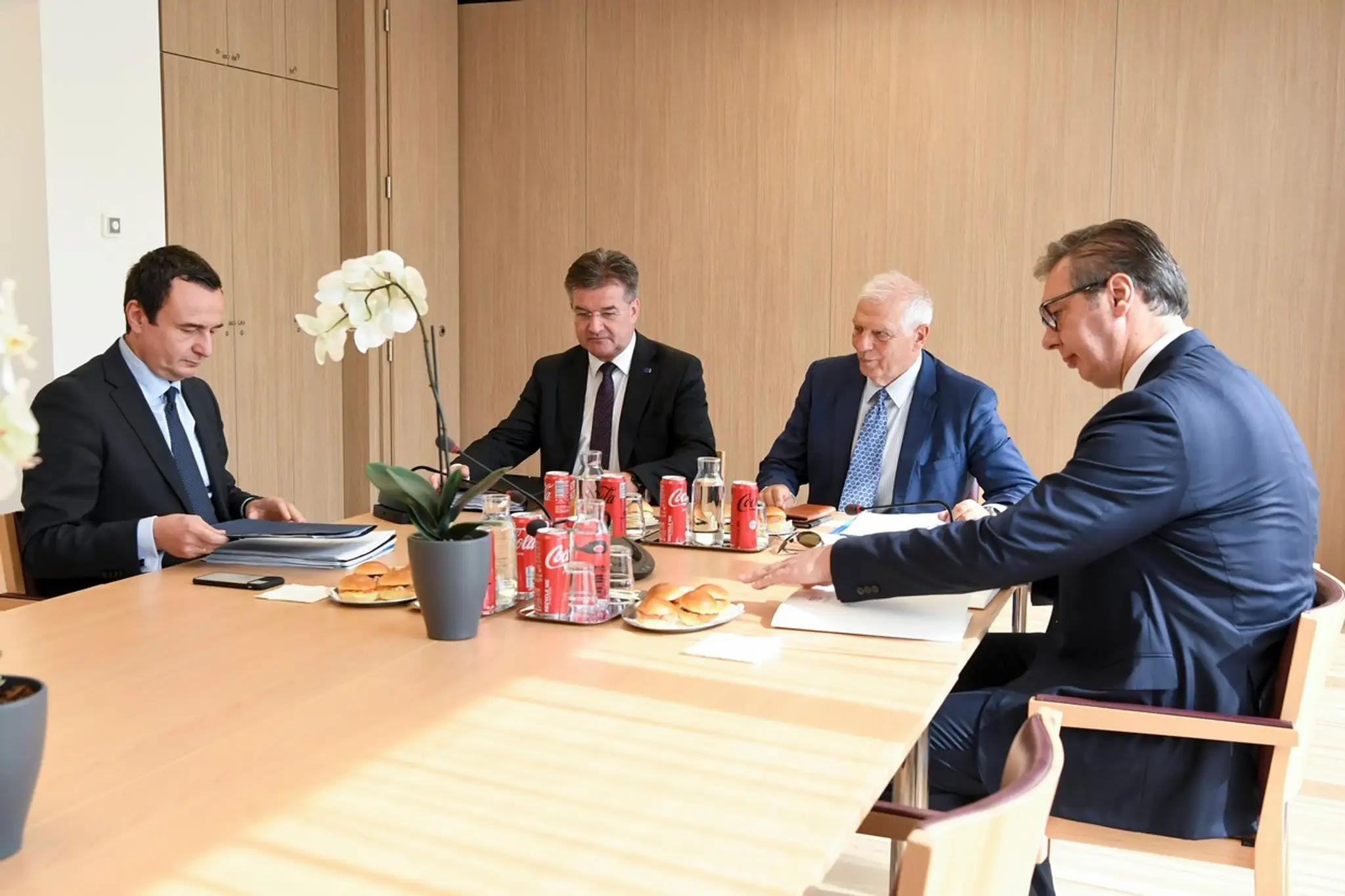 Štvrtkové rokovania medzi Srbskom a Kosovom v Bruseli nedokázali utlmiť rastúce napätie.