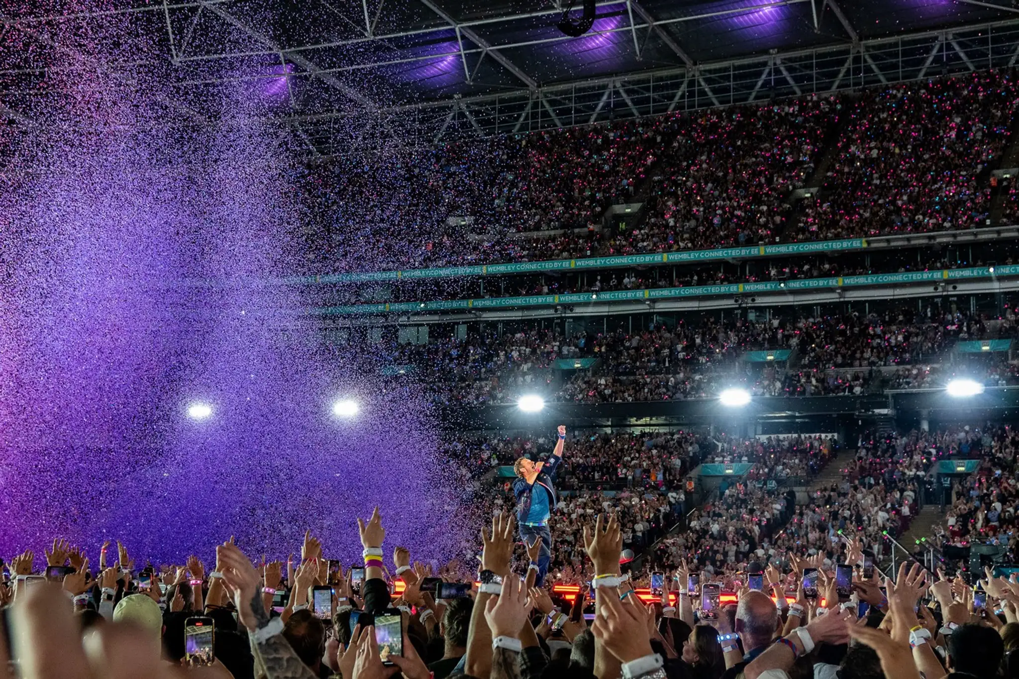 Nečakaná dohra škandálu z koncertu Coldplay