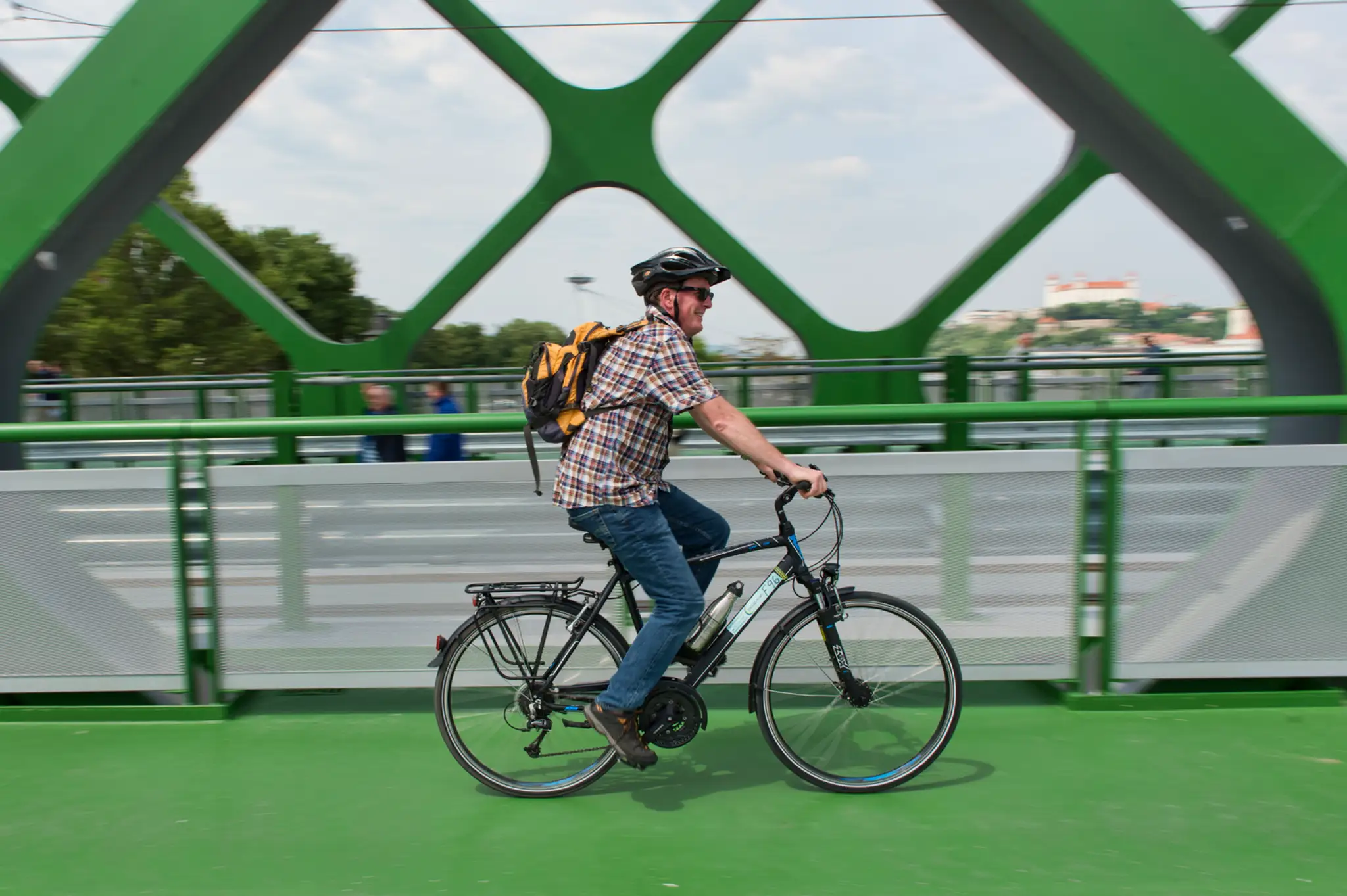 Otvorenie Starého mosta v Bratislave pre chodcov a cyklistov