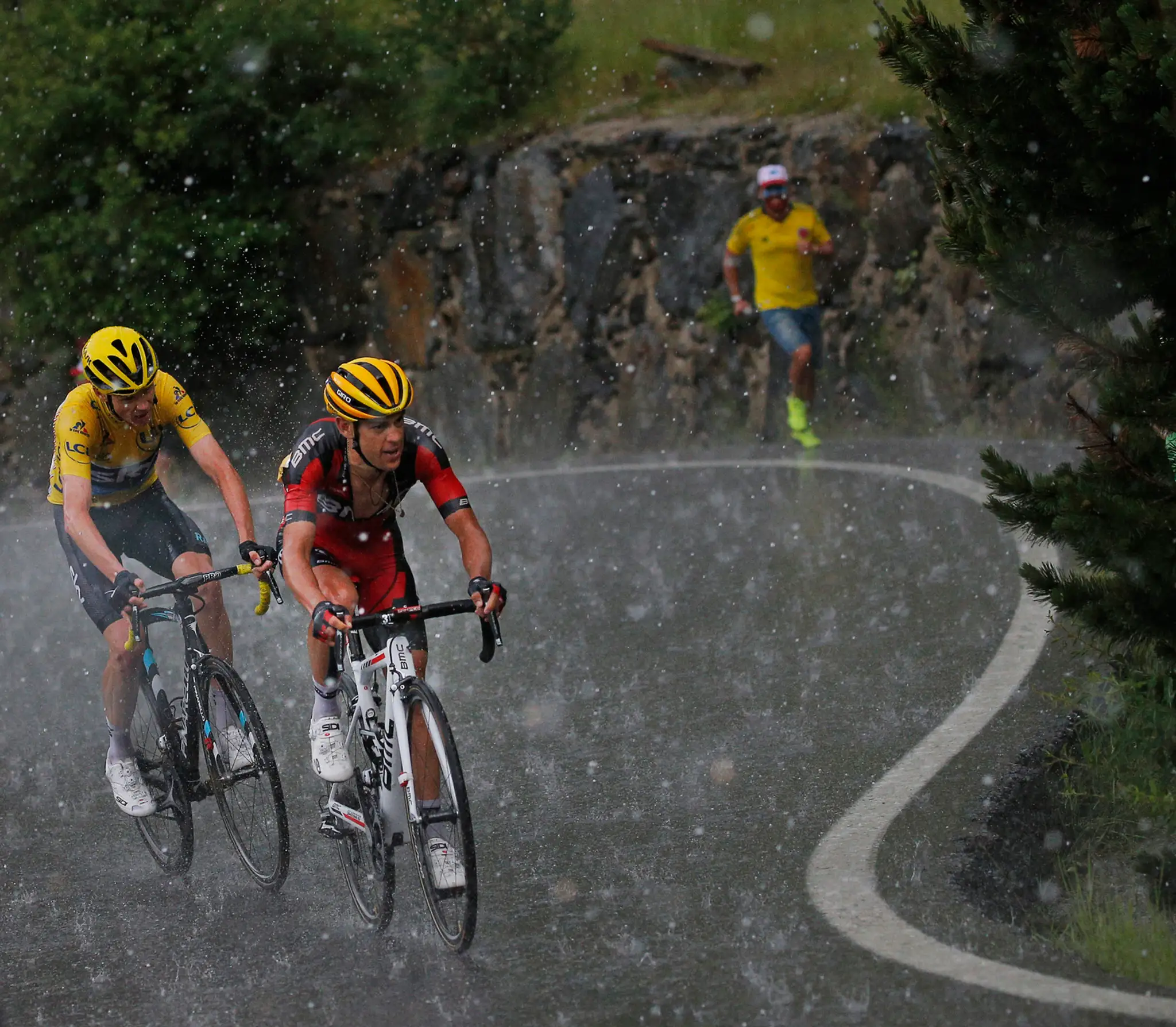 Chris Froome a Richie Porte počas záverečného stúpania 9. etapy Tour de France.