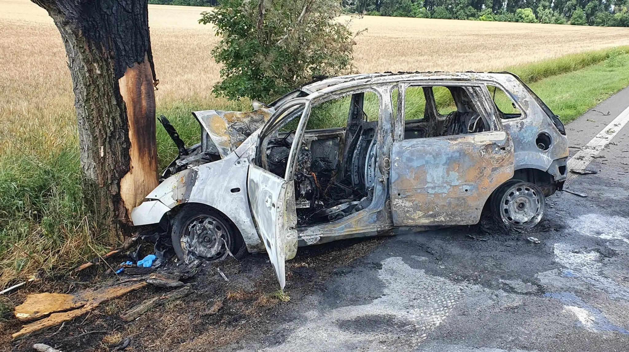 Zhorené auto
