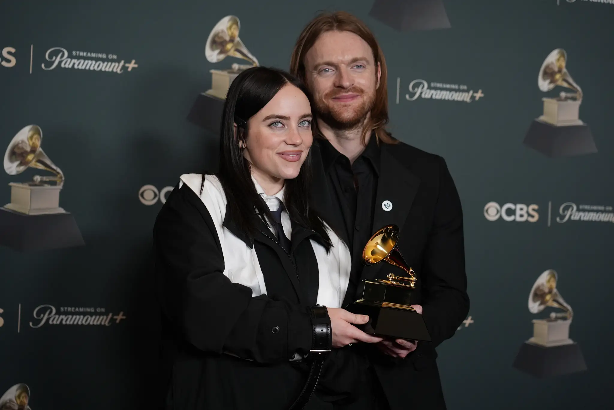 Speváčka Billie Eilish (vľavo) a jej brat Finneas.