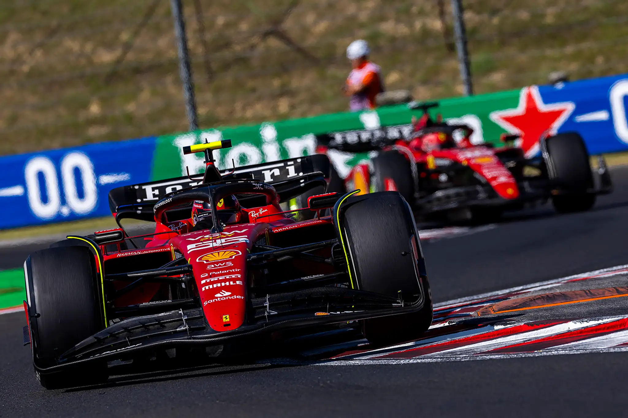 Carlos Sainz na Ferrari.
