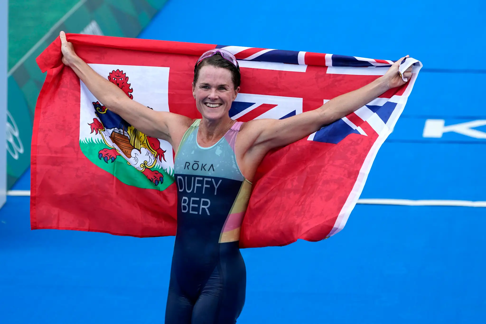 Flora Duffyová oslavuje olympijský triumf.