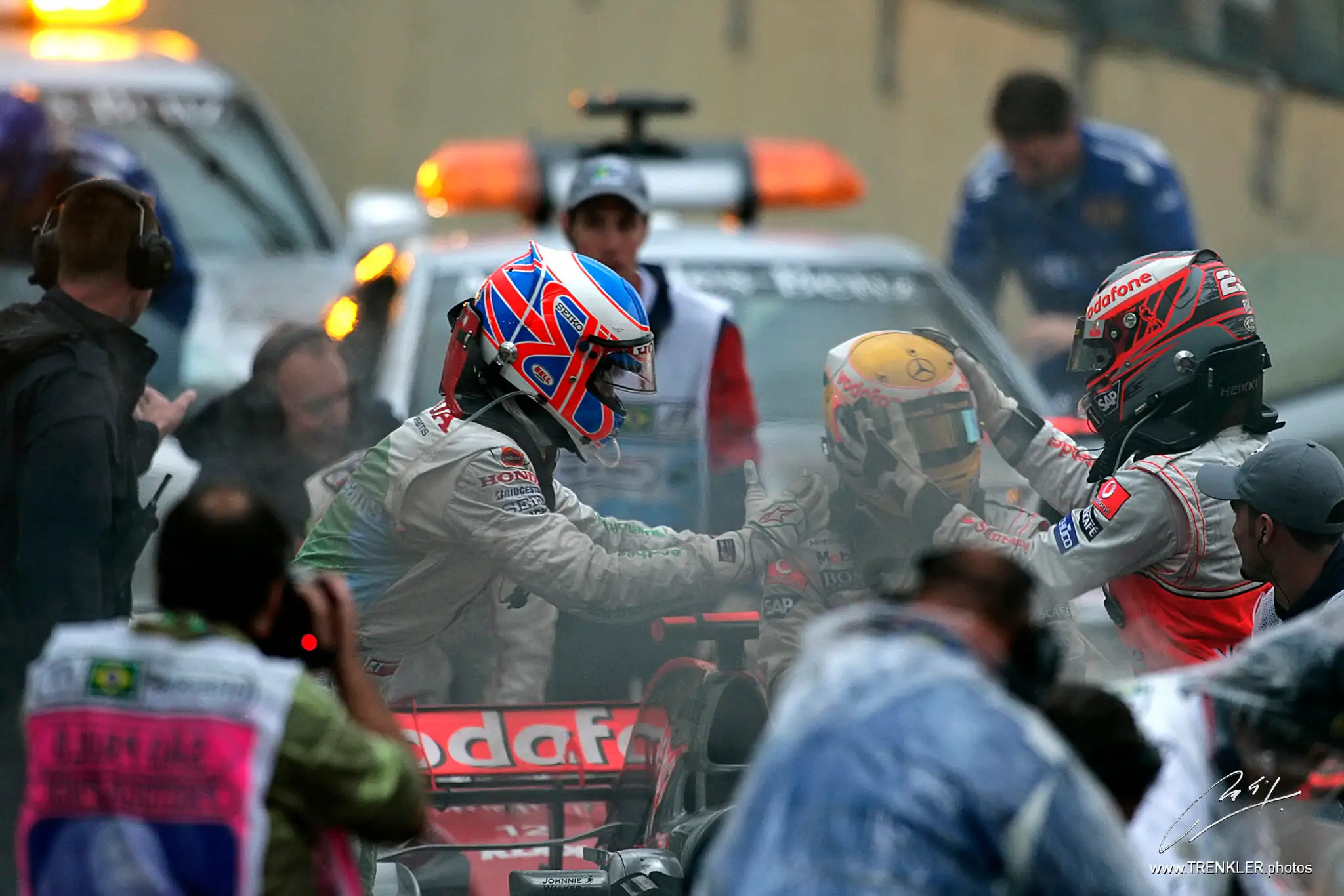 Jenson Button a Lawis Hamilton na VC Brazílie 2008