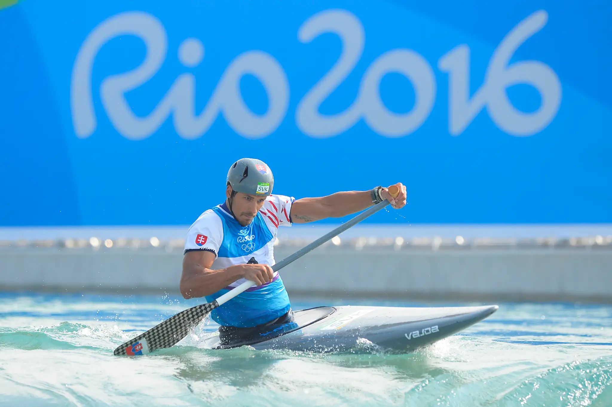 Matej Beňuš v semifinálovej jazde kategórie C1 počas XXXI. letných olympijských hier v brazílskom Riu de Janeiro.