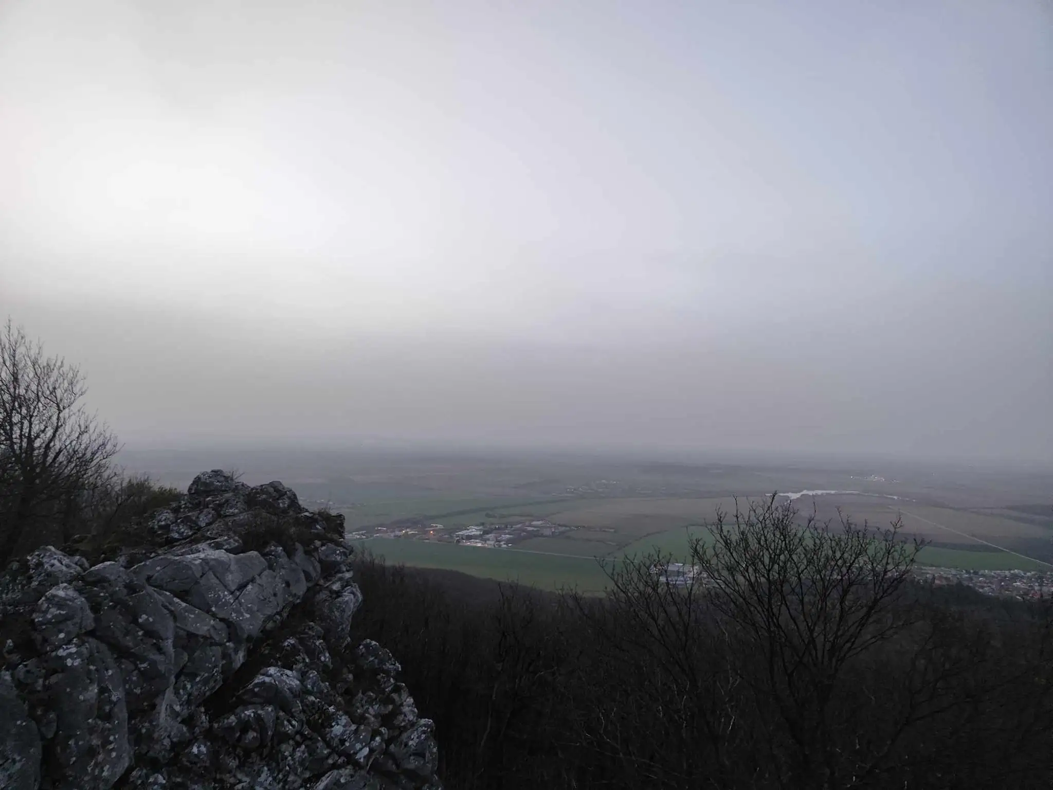 Saharský prach v lokalite Záruby a Ostrý kameň.