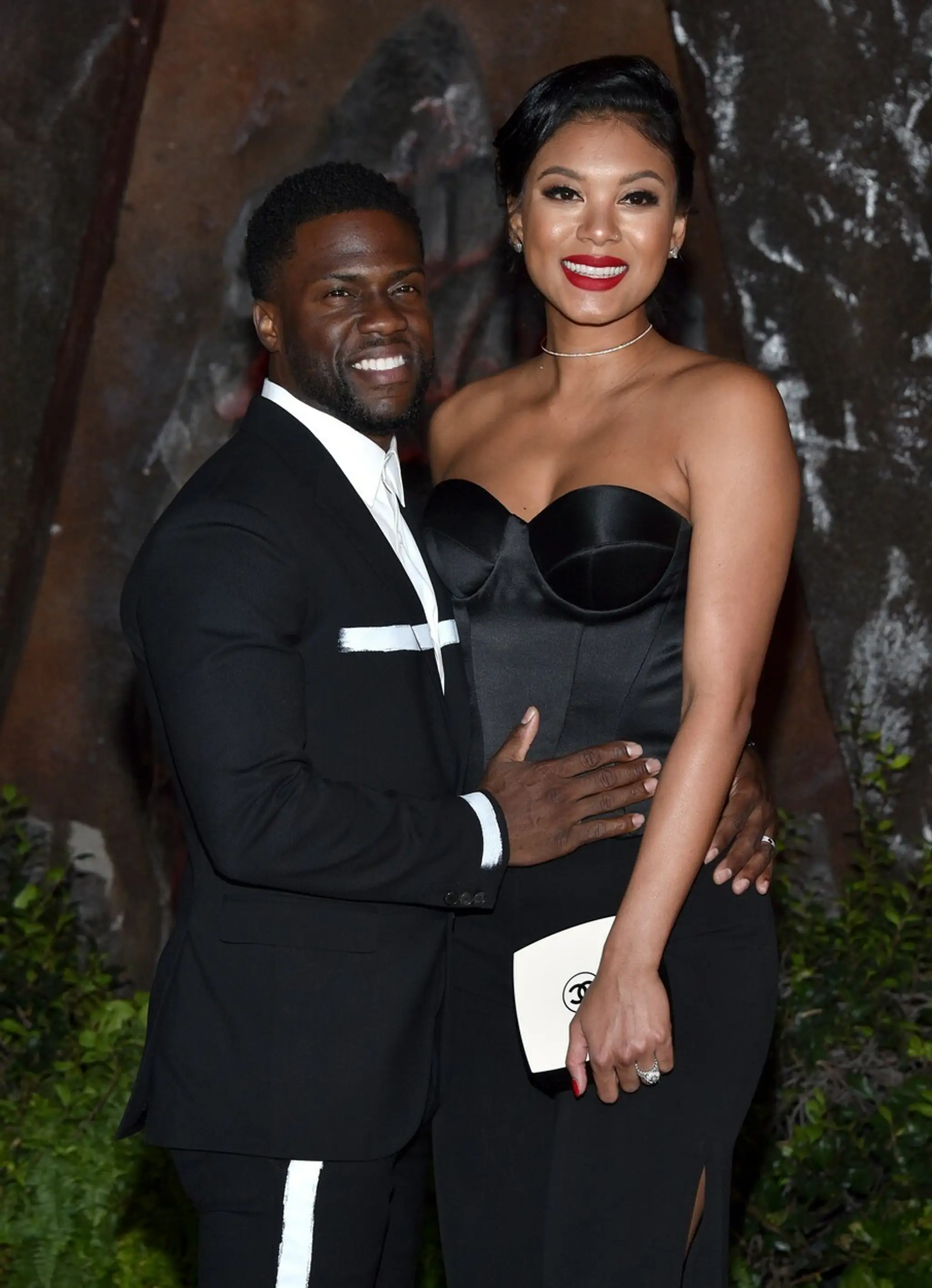 Kevin Hart skončil s autom v priekope