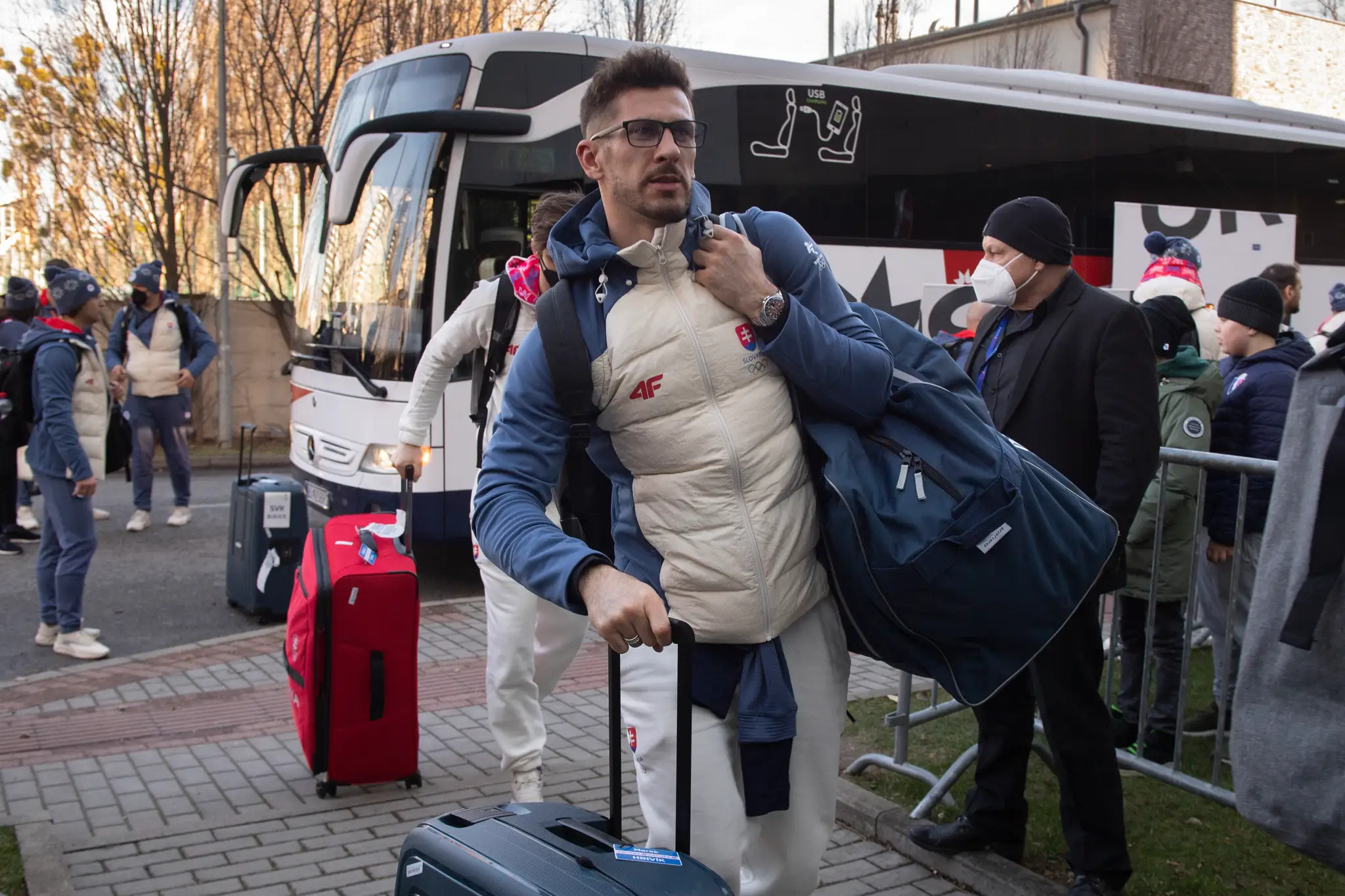 Marek Hrivík po príchode do Bratislavy zo ZOH 2022.