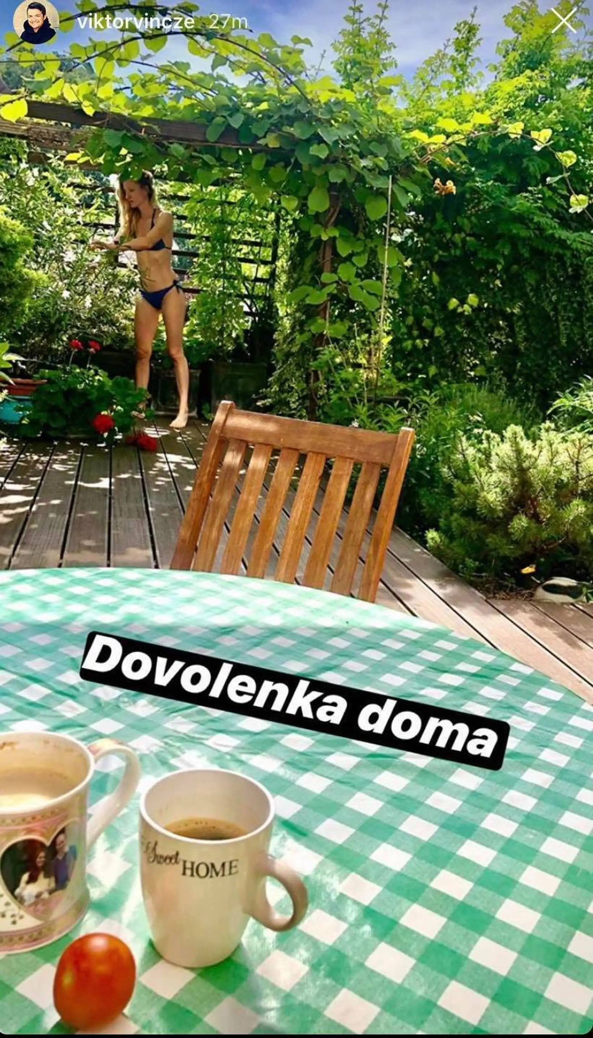 Mladomanželia sú šťastím bez seba