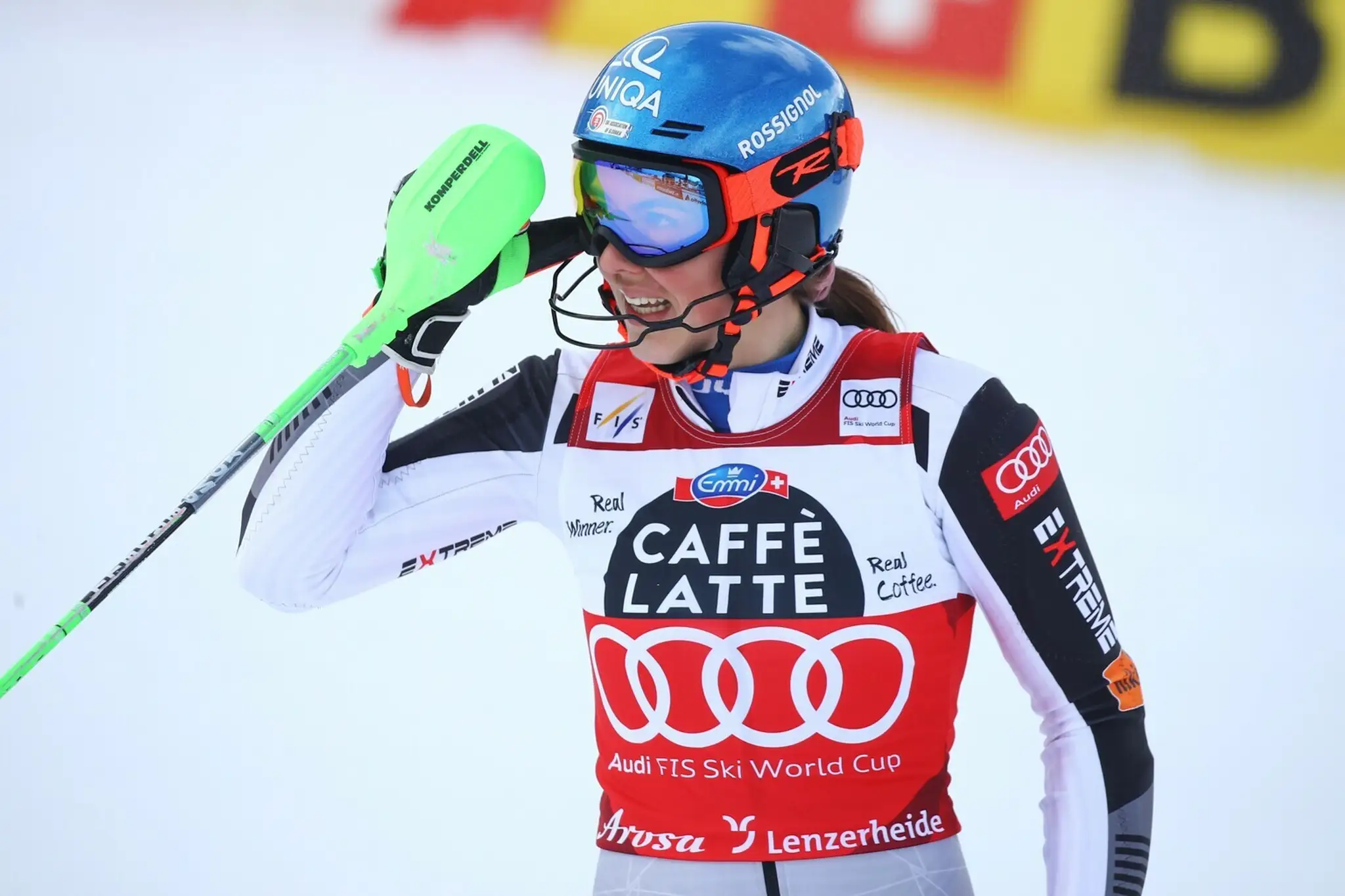 Petra Vlhová v cieli 1. kola.