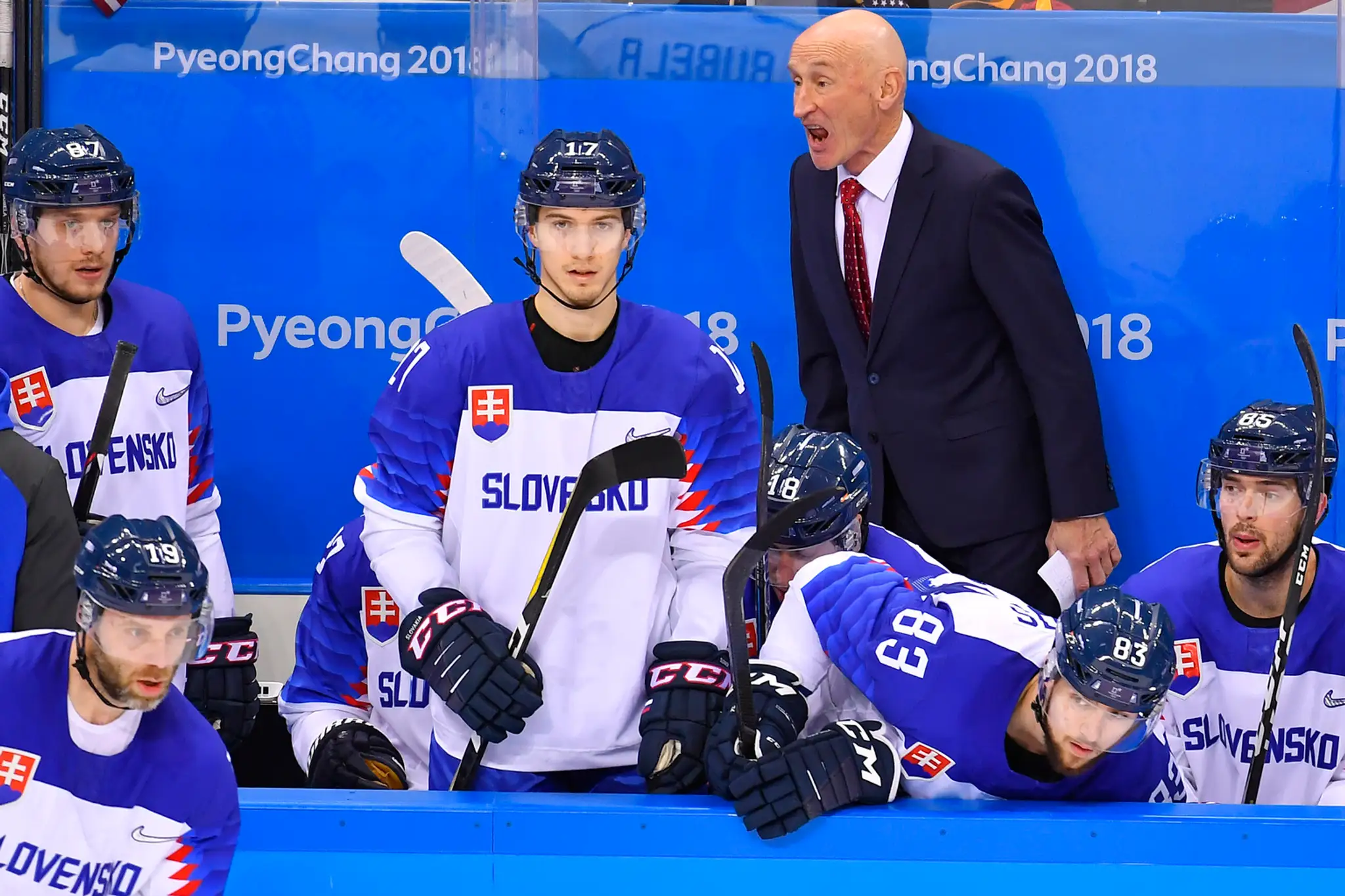 Slovenský hokejista Marián Gáborík (12) sa raduje zo svojho gólu proti Buffalu v NHL.