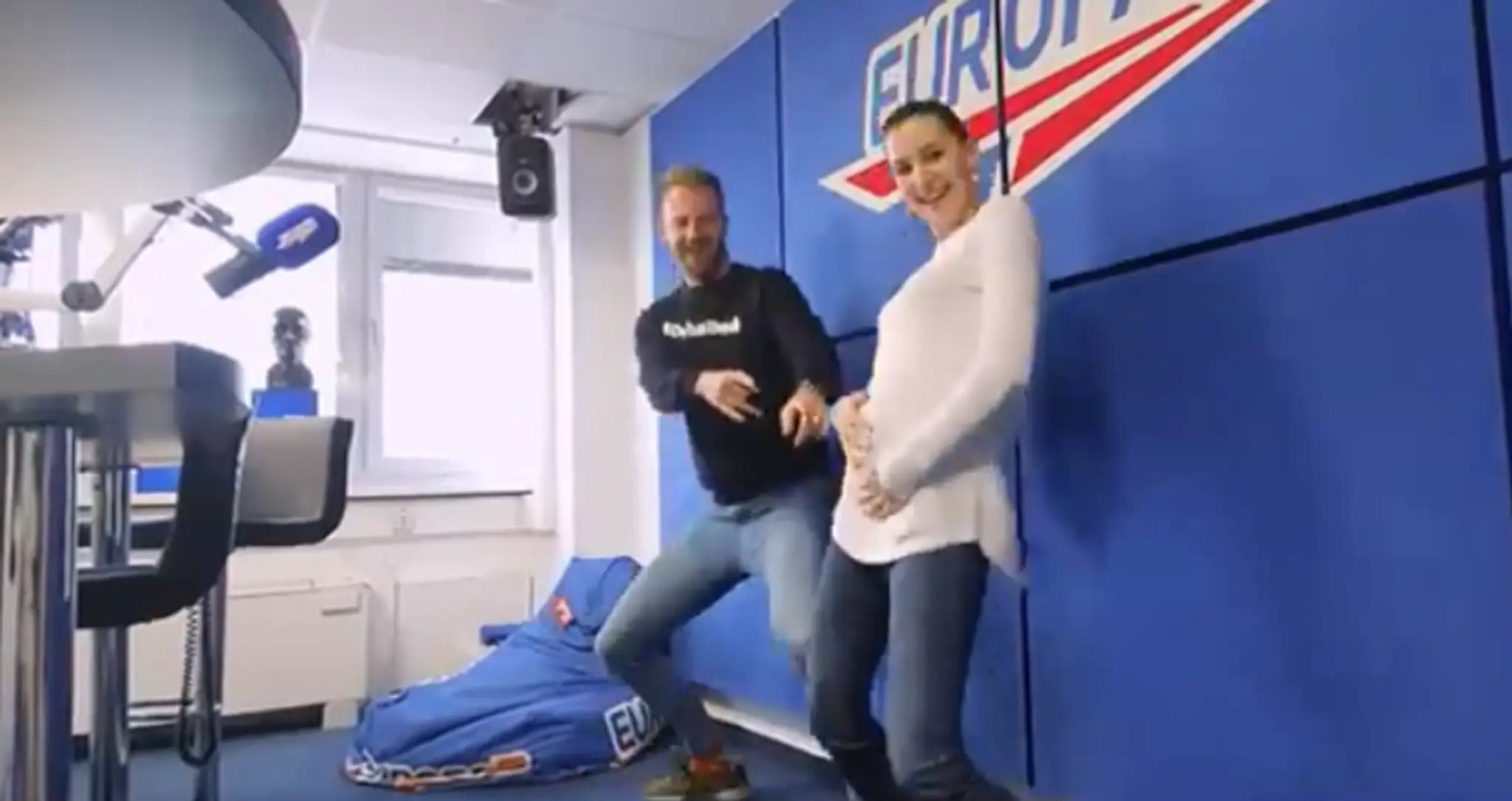 Slovenskí hudobníci prespievali ľudovú pesničku