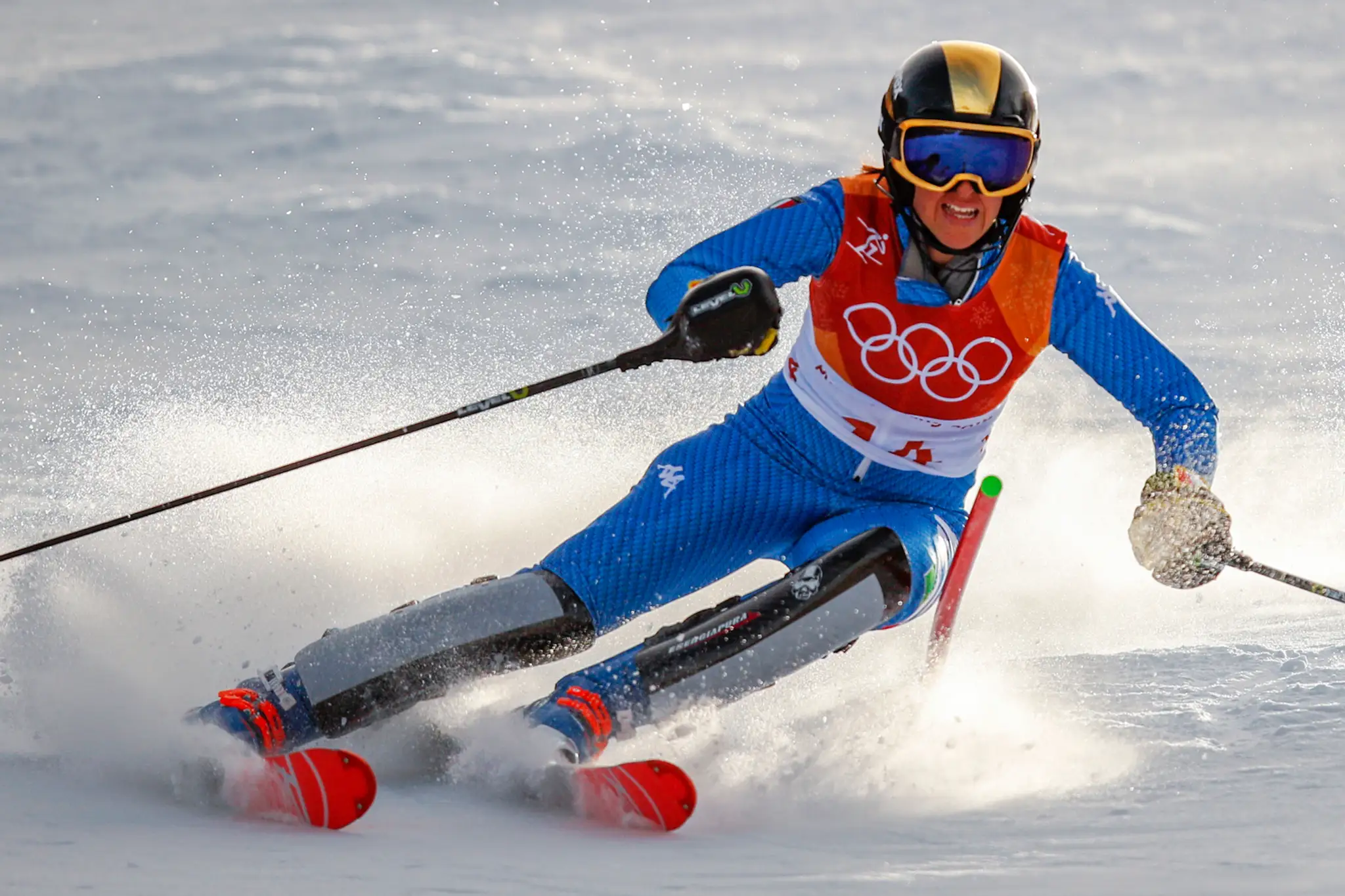 Anna Swennová-Larssonová zo Švédska v slalome na ZOH 2018.