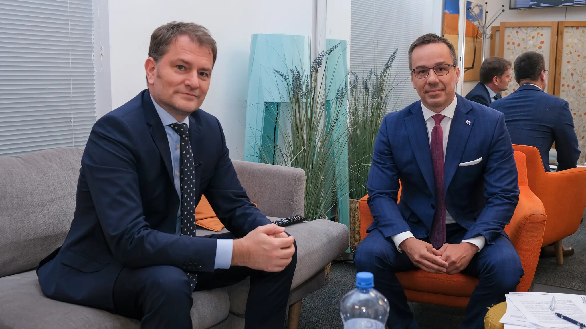 Igor Matovič a Erik Tomáš pred nakrúcaním.