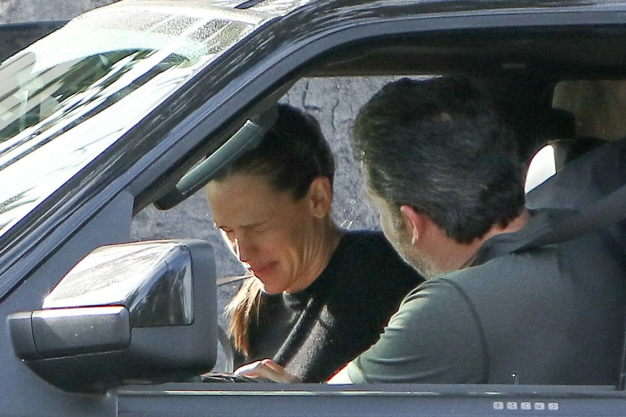 Jennifer Garner a Ben Affleck počas nepríjemného rozhovoru.