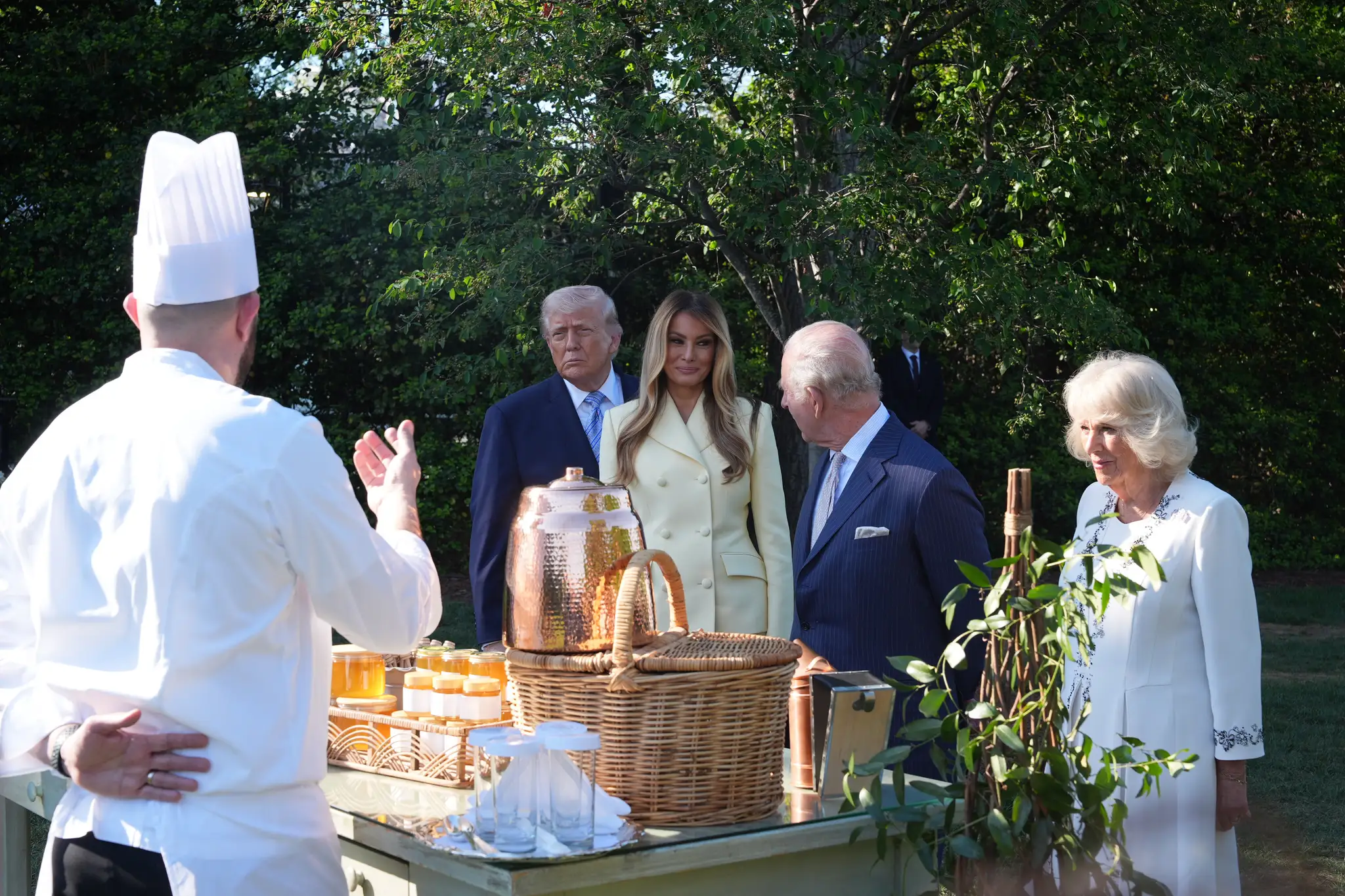 Kráľ Karol III. s manželkou Kamilou na návšteve v USA.