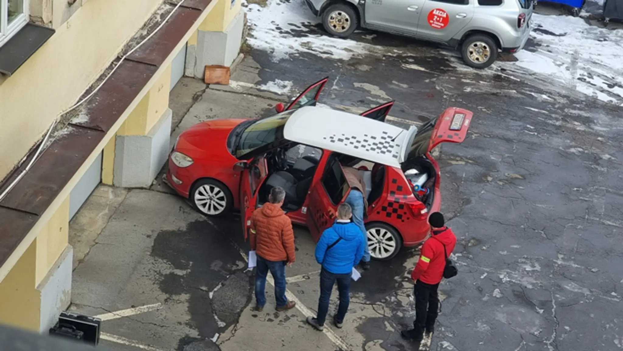 NAKA zasahuje na mestskom úrade v Spišskej Novej Vsi.