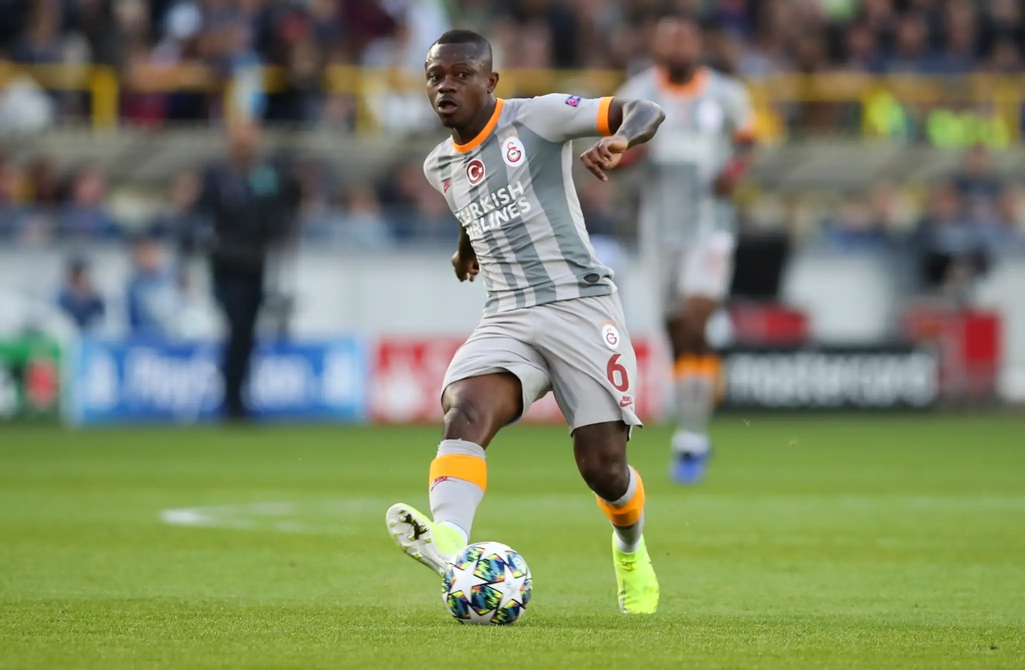 Ryan Babel z Galatasarayu reaguje po dueli LM na pôde Clubu Bruggy.