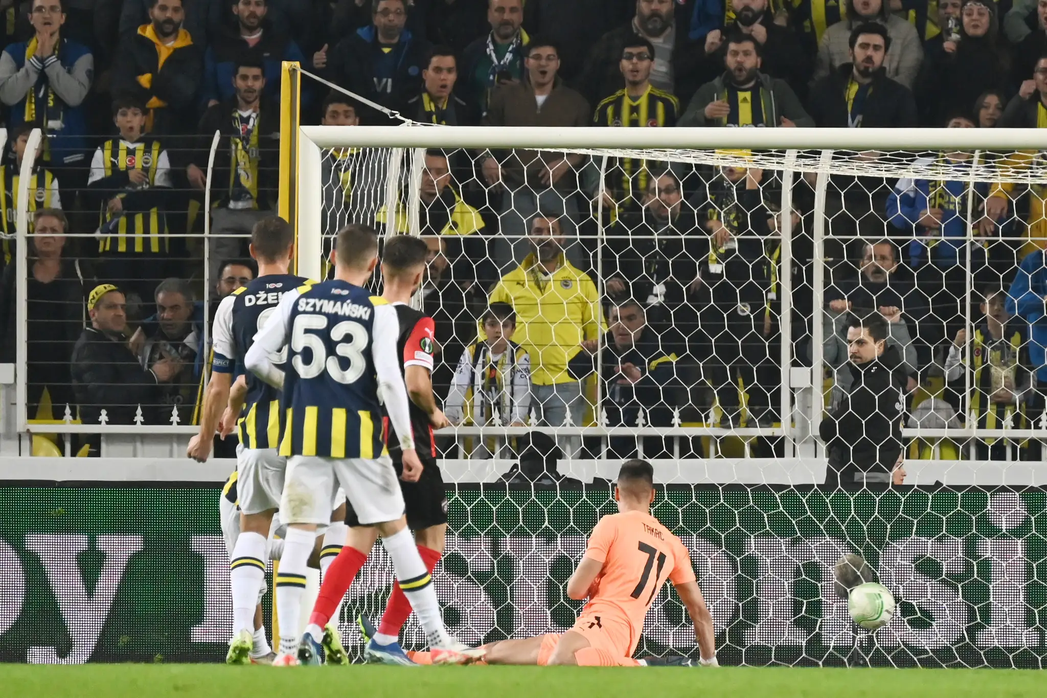 Fenerbahce Istanbul - Spartak Trnava.