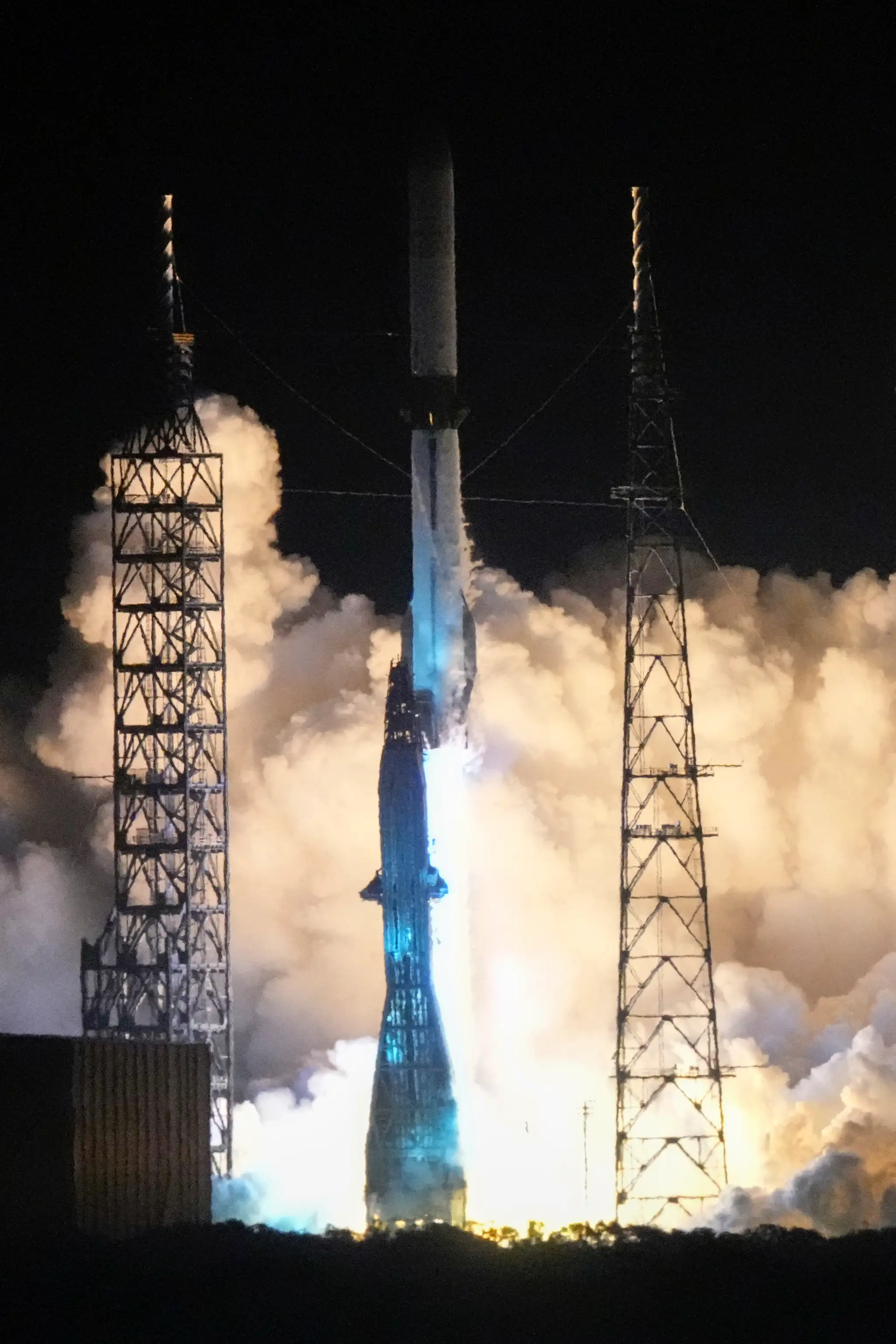 Nosná raketa New Glenn odštartovala na prvý skúšobný let.