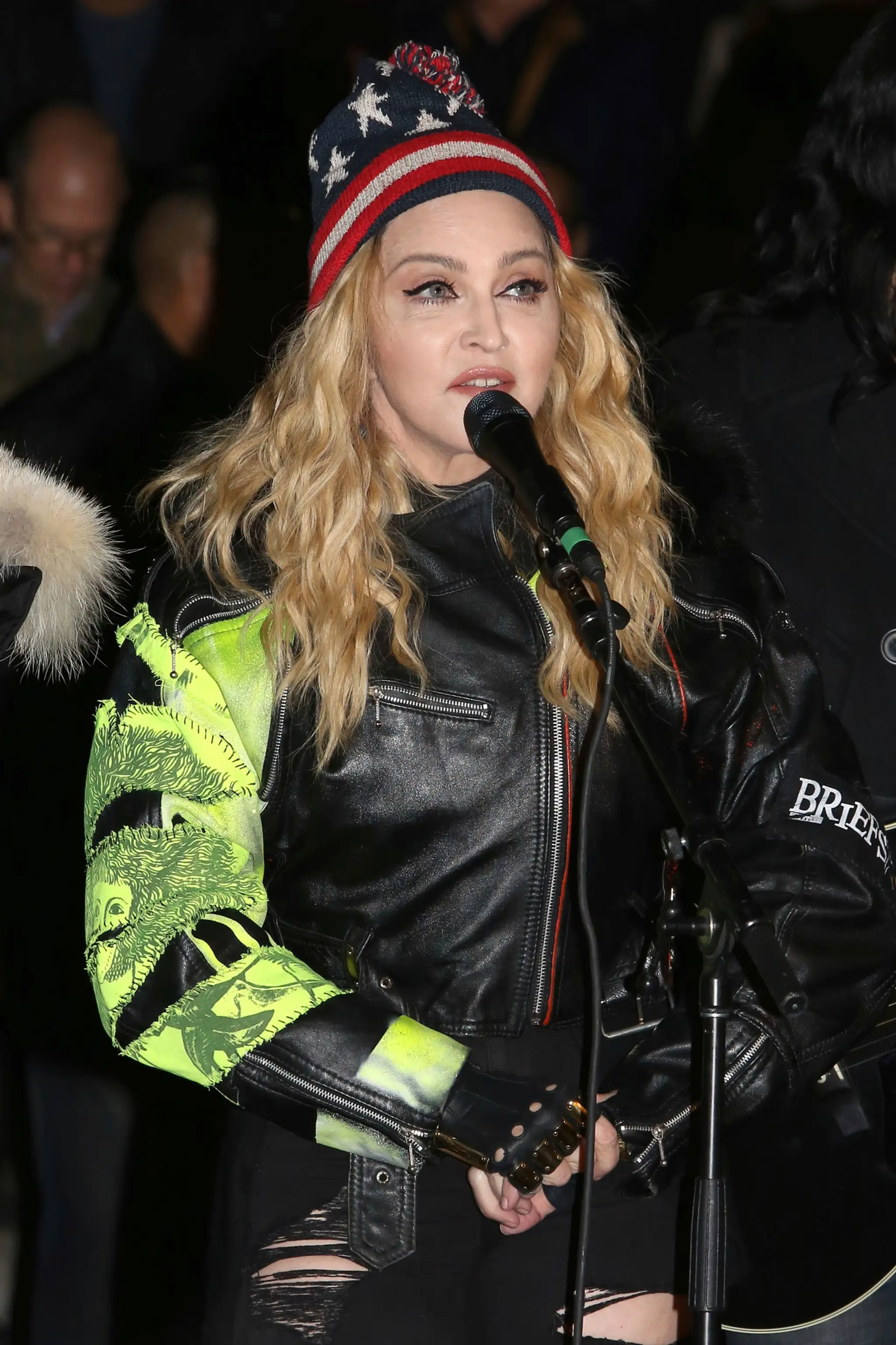 Madonna vystupuje na podporu demokratickej kandidántky na prezidentku USA Hillary Clintonovej