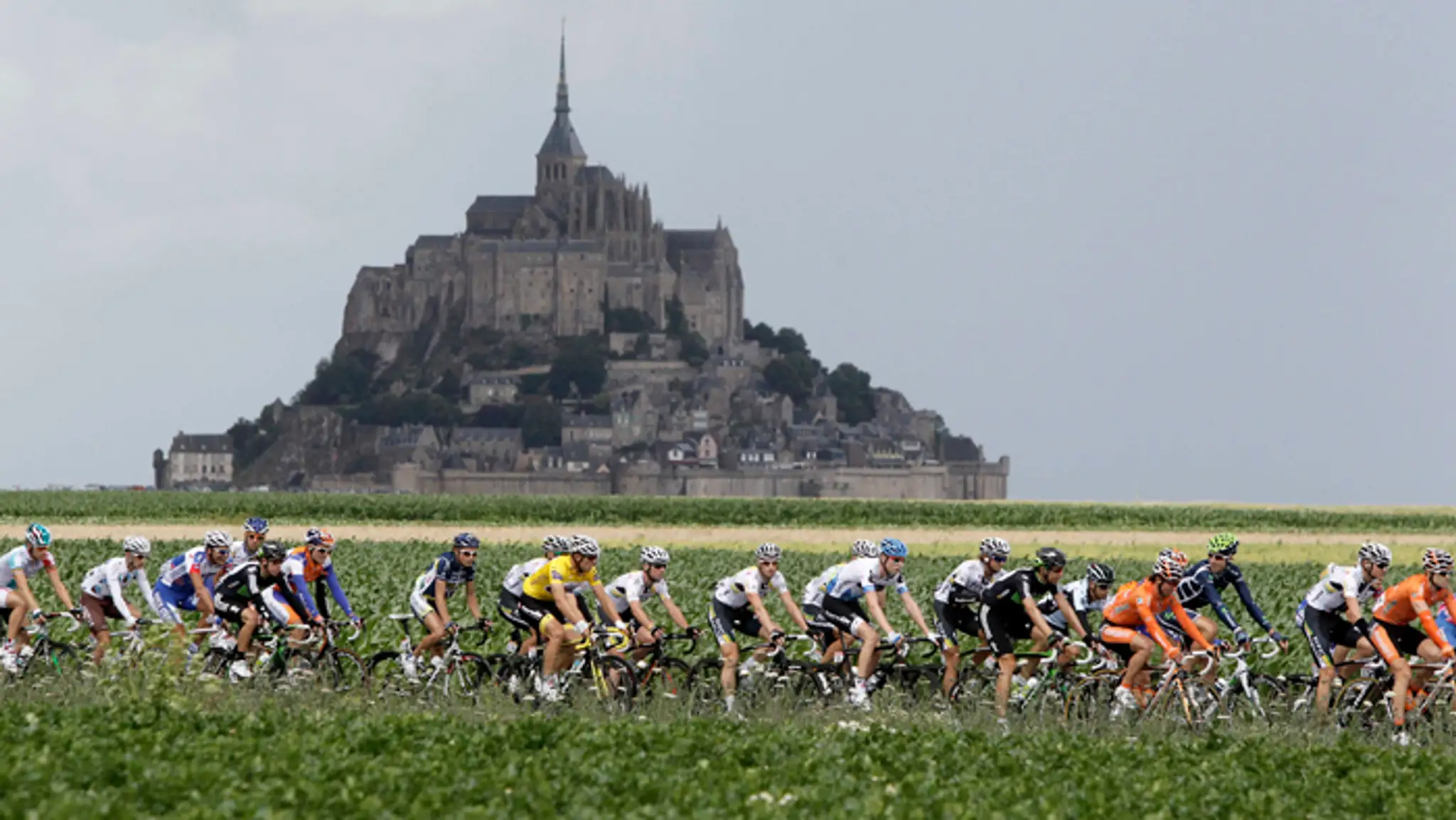 Archívna snímka Mont-Saint-Michel.