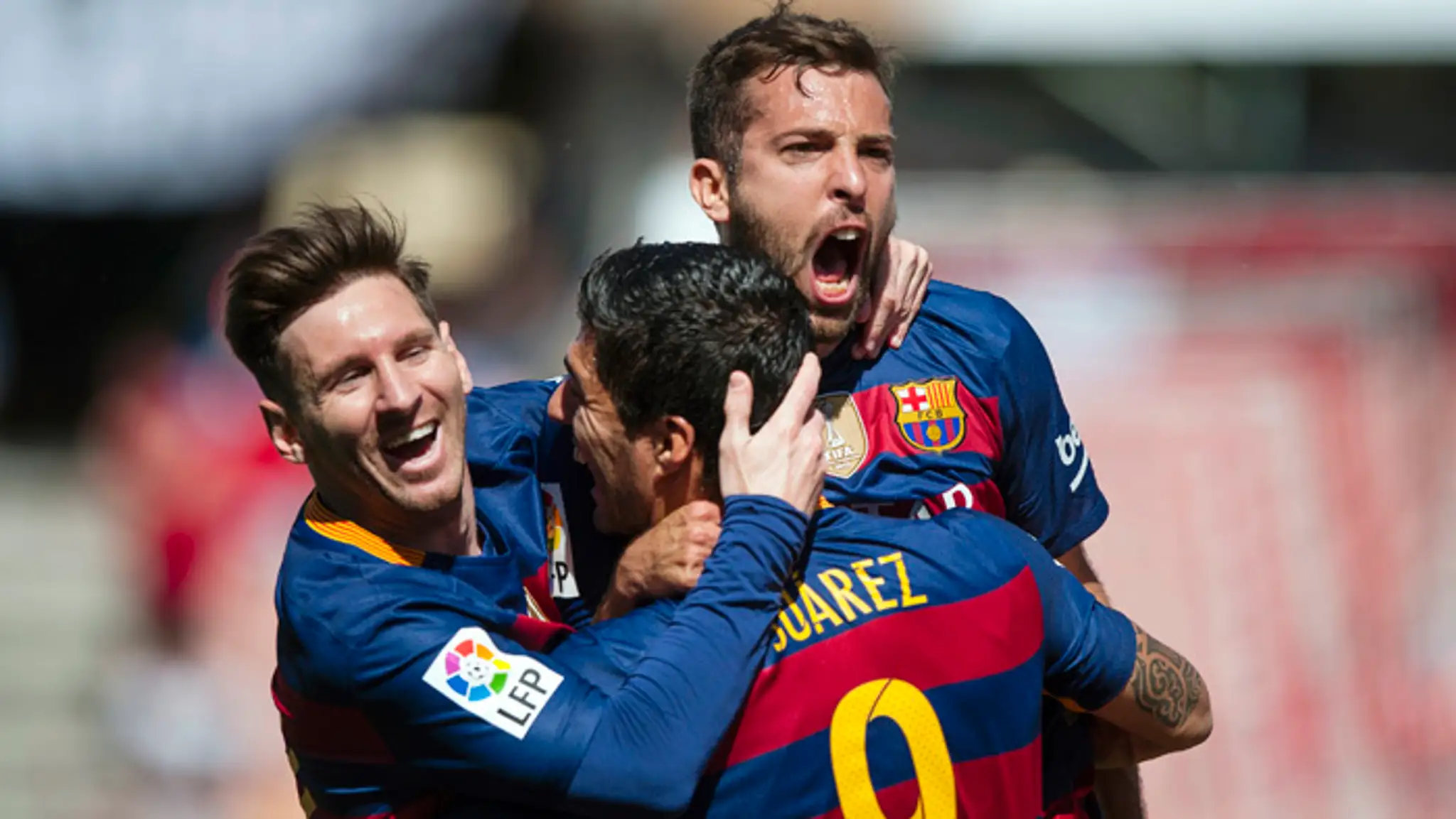 Radosť hráčov FC Barcelona - Lionel Messi, Luis Suarez a Jordi Alba.
