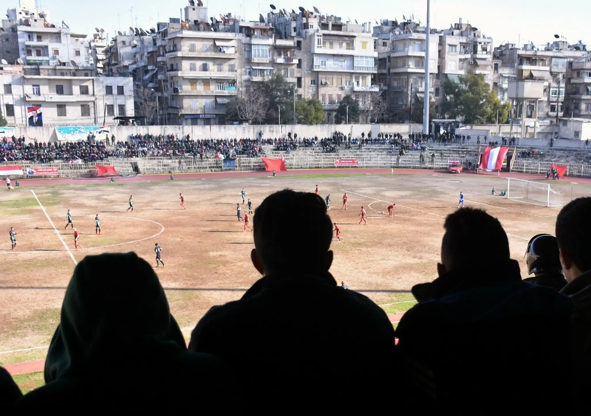 Fanúšikovia sledujú duel najvyššej sýrskej futbalovej súťaže.