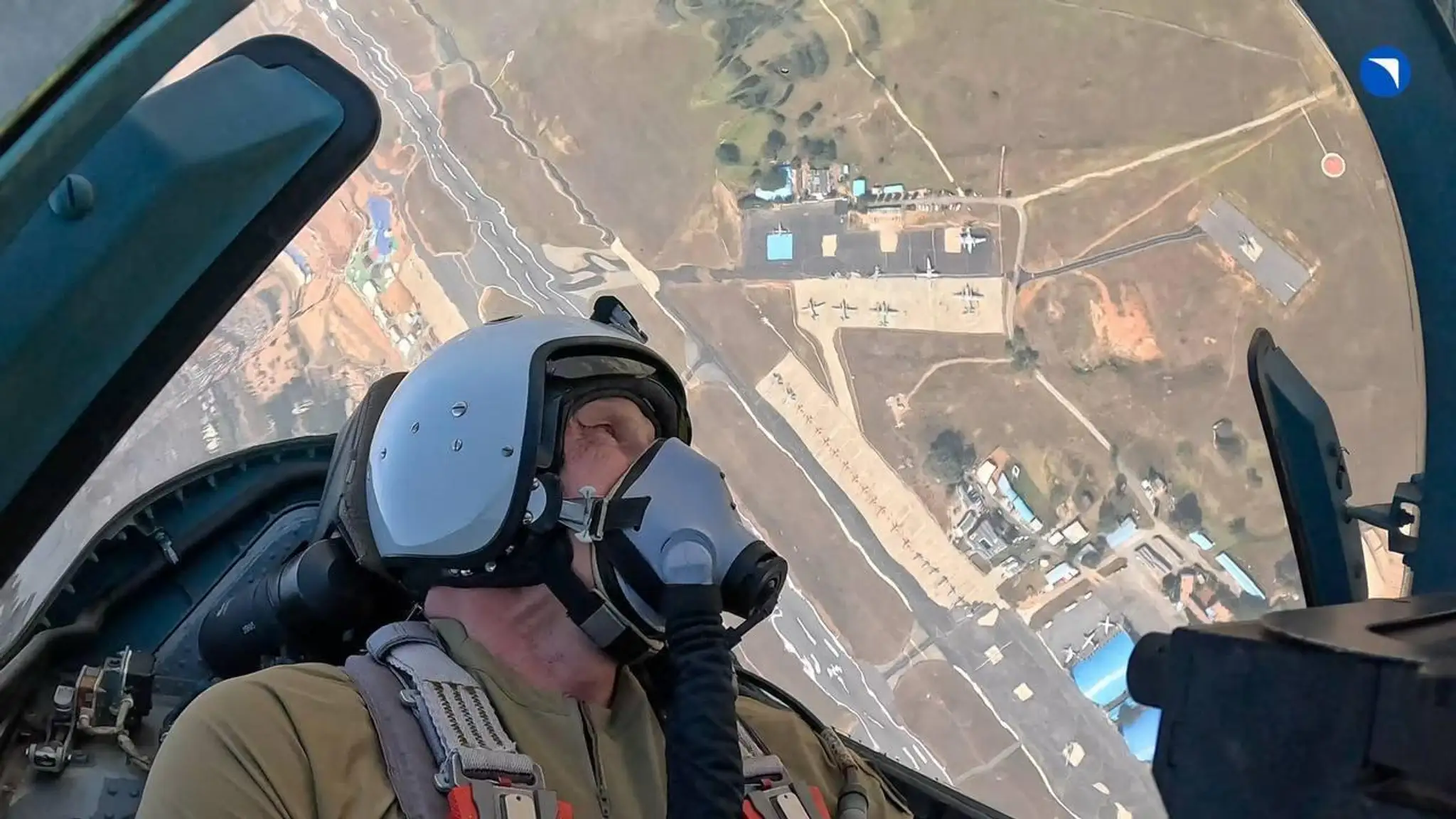 Pilot stíhačky Su-57.