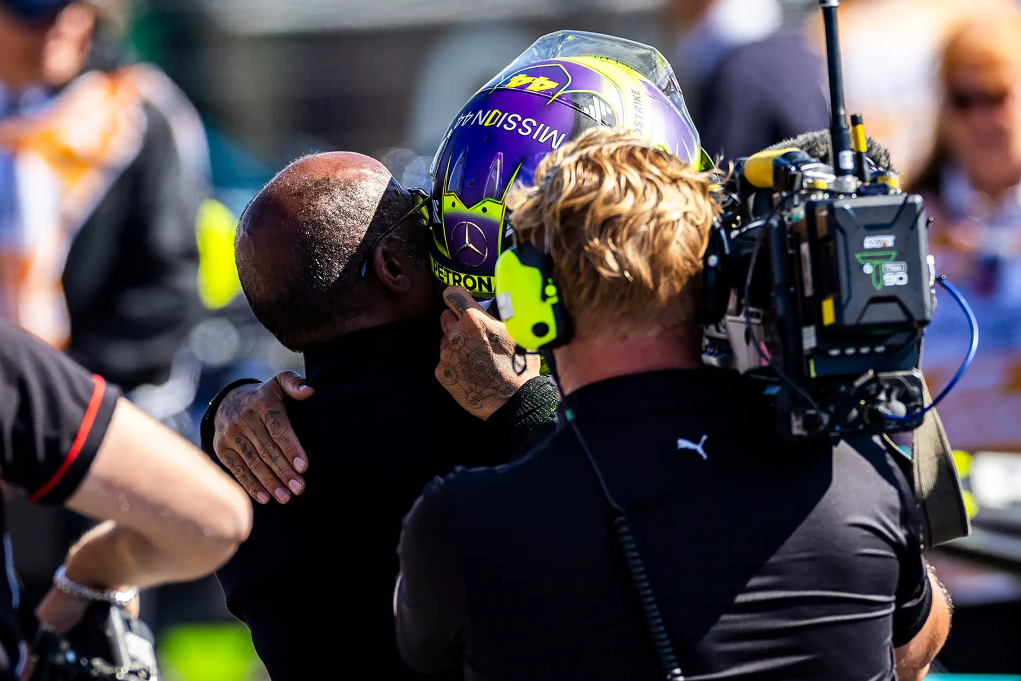 Brit Lewis Hamilton prežil na domácej trati obrovskú radosť.