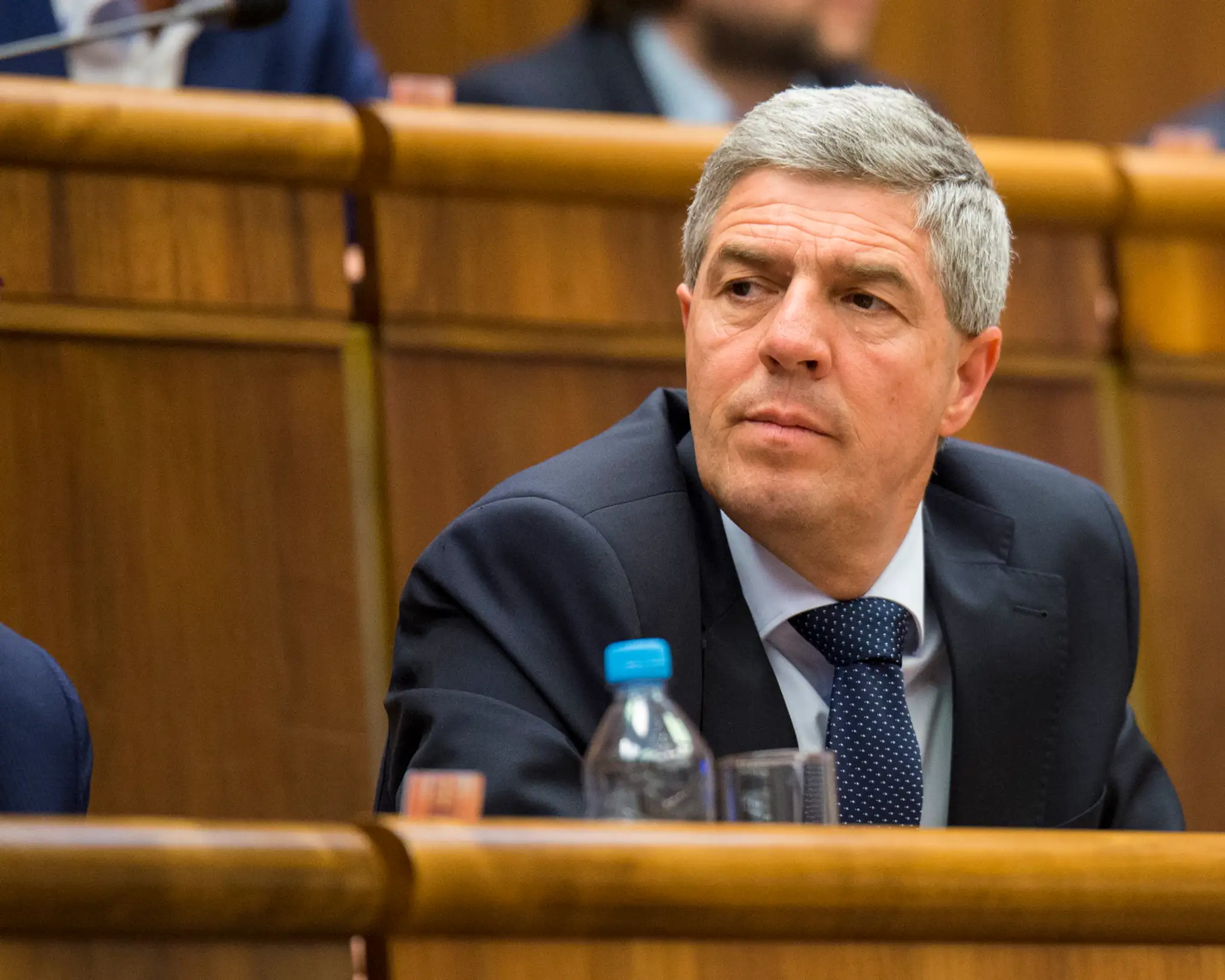 Mimoriadna schôdza Národnej rady SR, ktorú iniciovali opozičné strany SaS a OĽaNO-NOVA s cieľom vysloviť nedôveru ministrovi vnú
