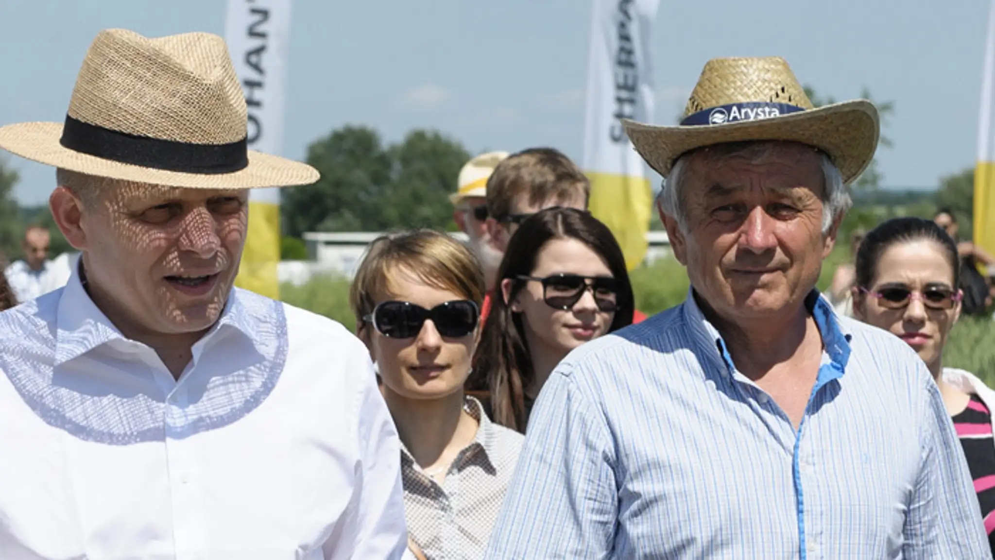 Avi Schiffmann a jeho sledovač koronavírusu.